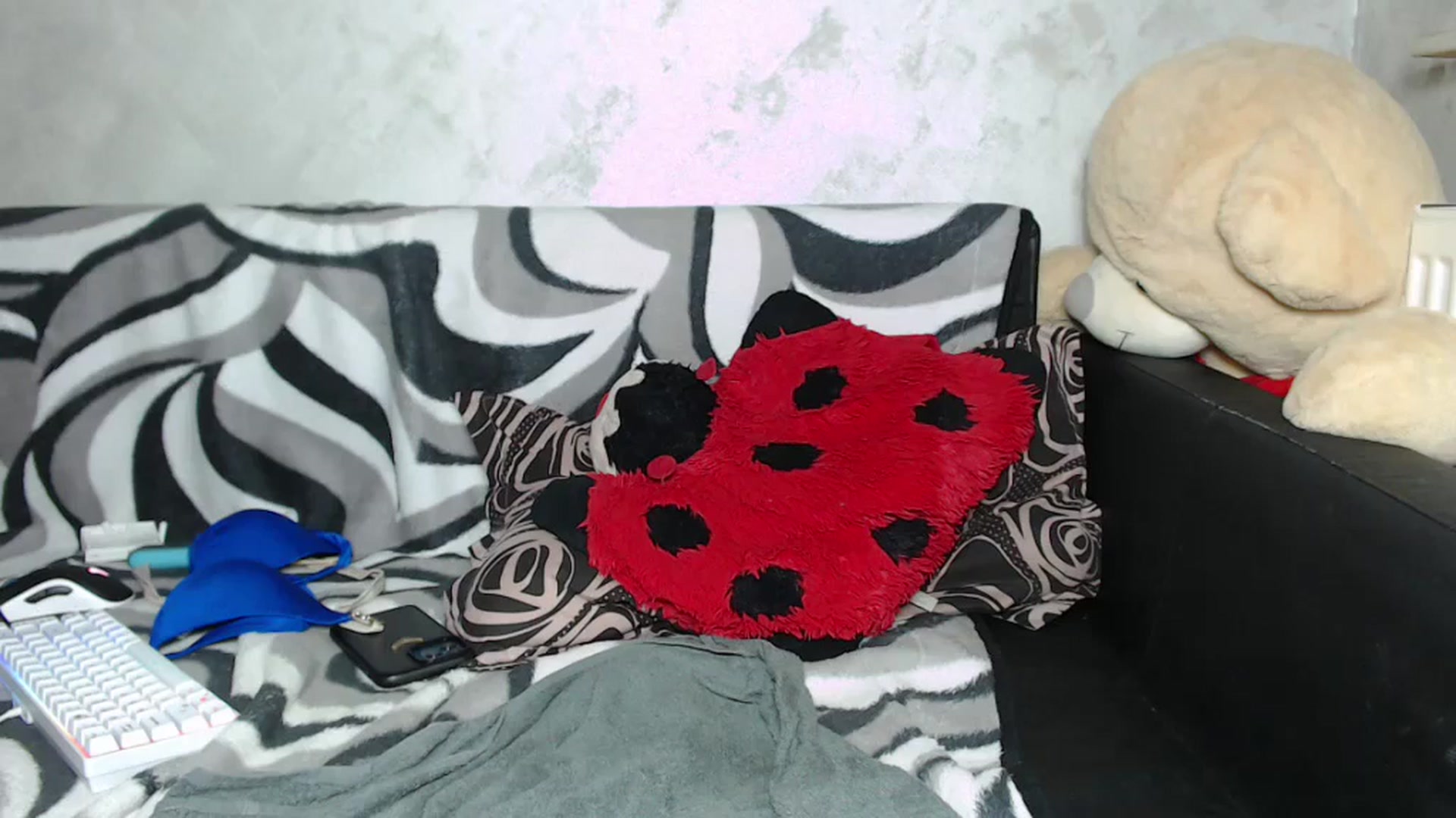 Gallery image thumbnail from Littlegirl25's myfreecams stream on, 07/20/2024, 24:43 image 20 of 20