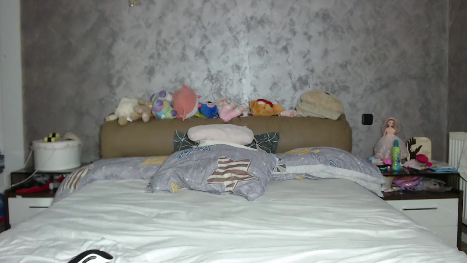 Gallery image thumbnail from Littlegirl25's myfreecams stream on, 08/06/2024, 08:35 image 12 of 20