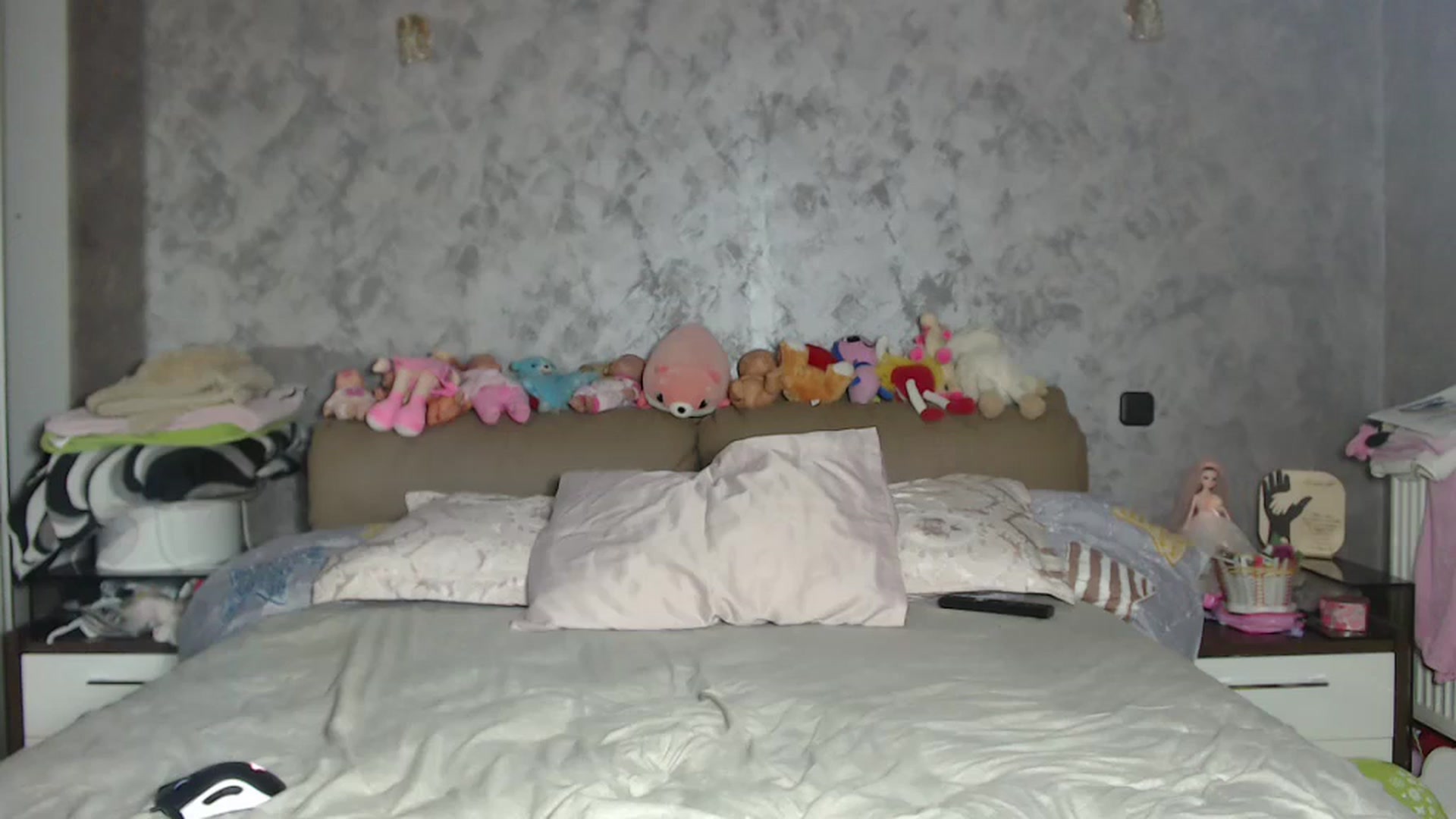 Gallery image thumbnail from Littlegirl25's myfreecams stream on, 10/22/2024, 09:08 image 8 of 20