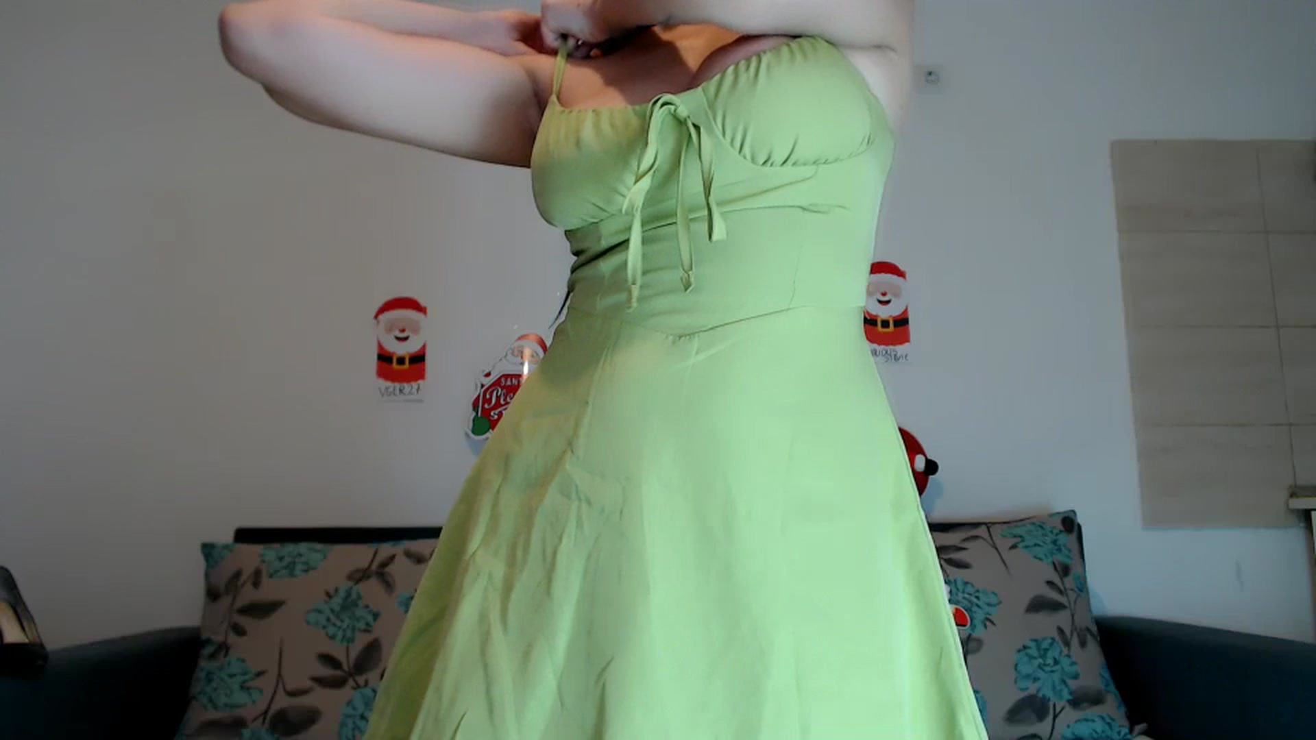 Gallery image thumbnail from Littlegirl25's myfreecams stream on, 12/30/2025, 21:46 image 14 of 20