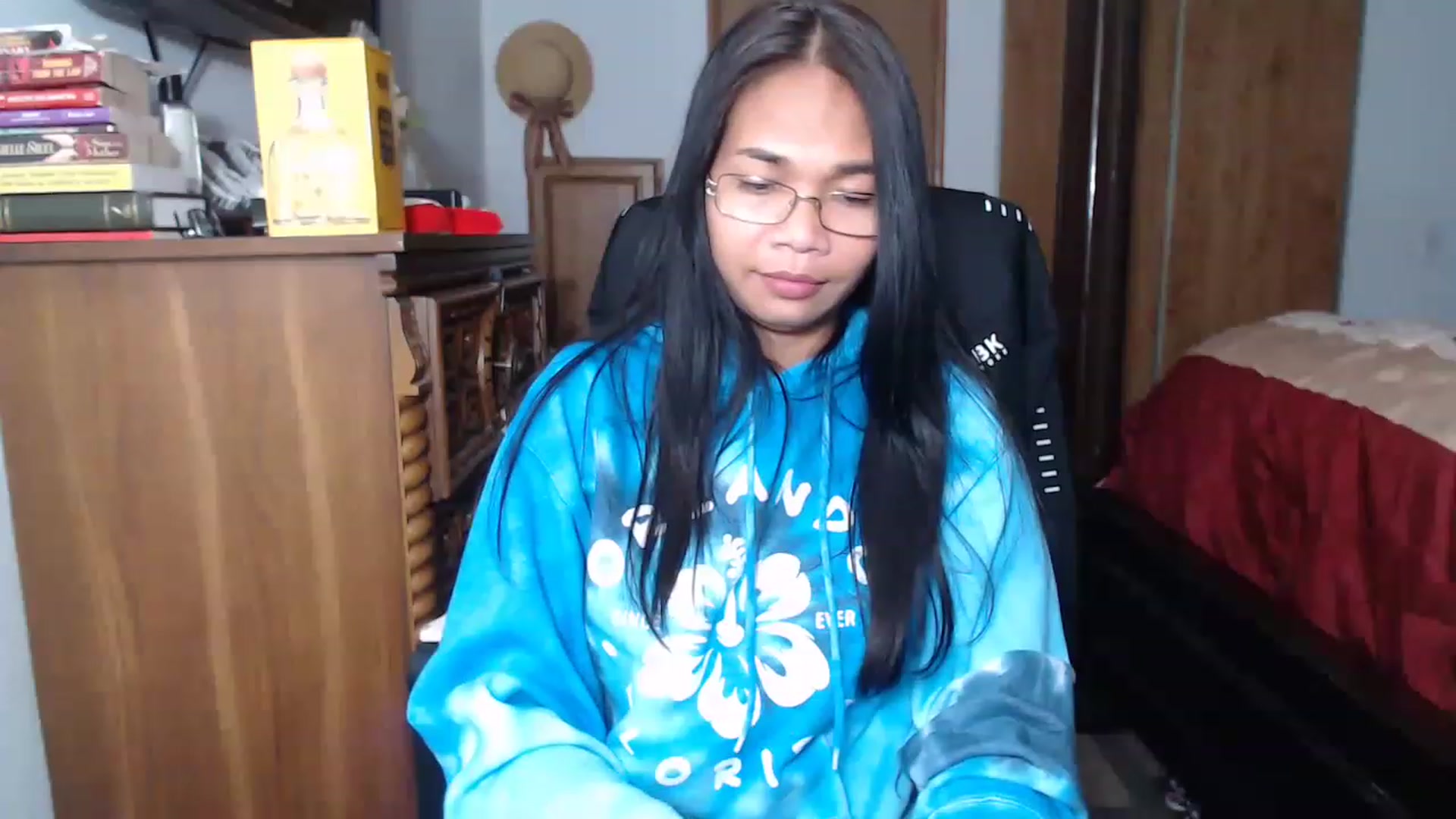 Gallery image thumbnail from Littlekai2023's myfreecams stream on, 11/15/2022, 24:40 image 8 of 20