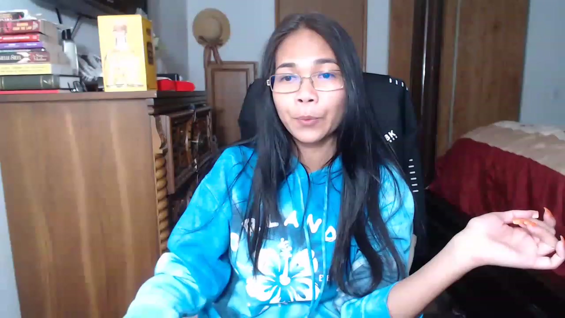 Gallery image thumbnail from Littlekai2023's myfreecams stream on, 11/15/2022, 24:40 image 5 of 20