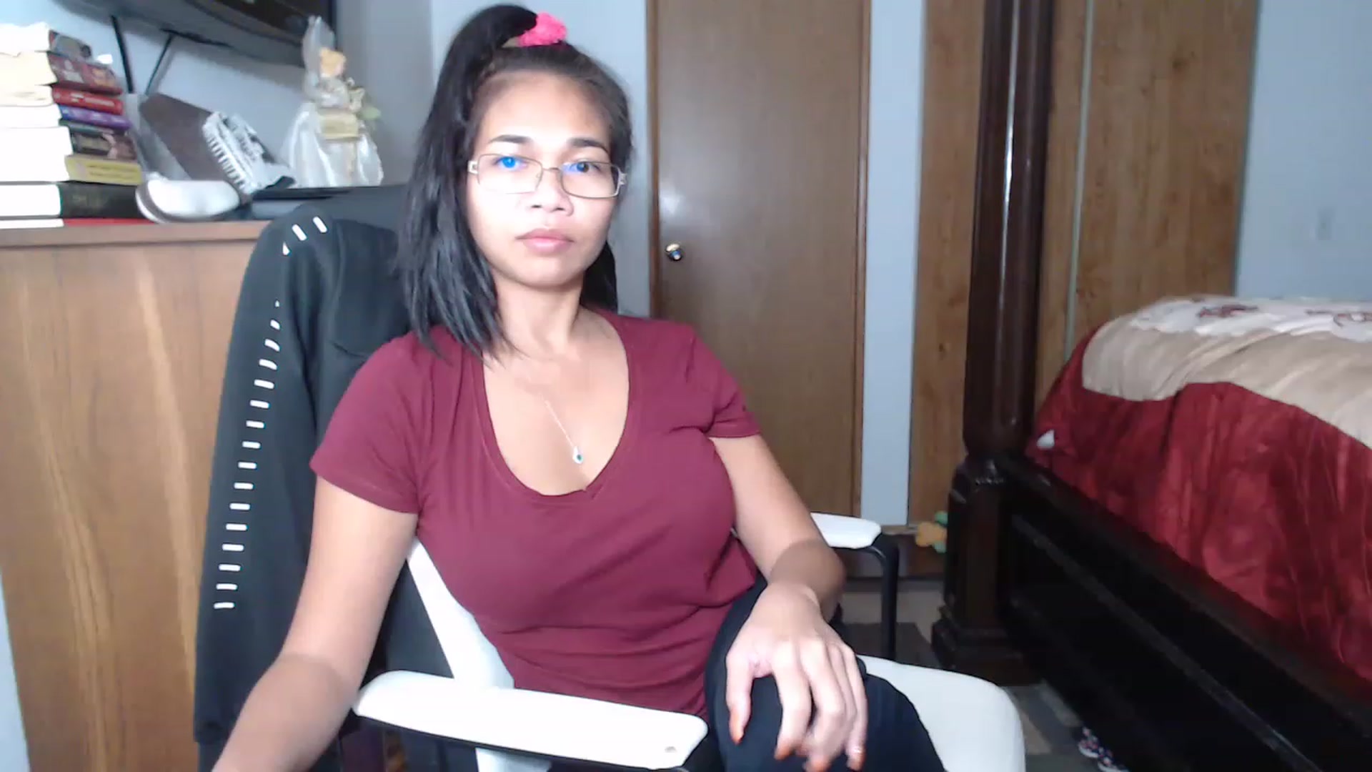 Gallery image thumbnail from Littlekai2023's myfreecams stream on, 11/16/2022, 08:11 image 11 of 20