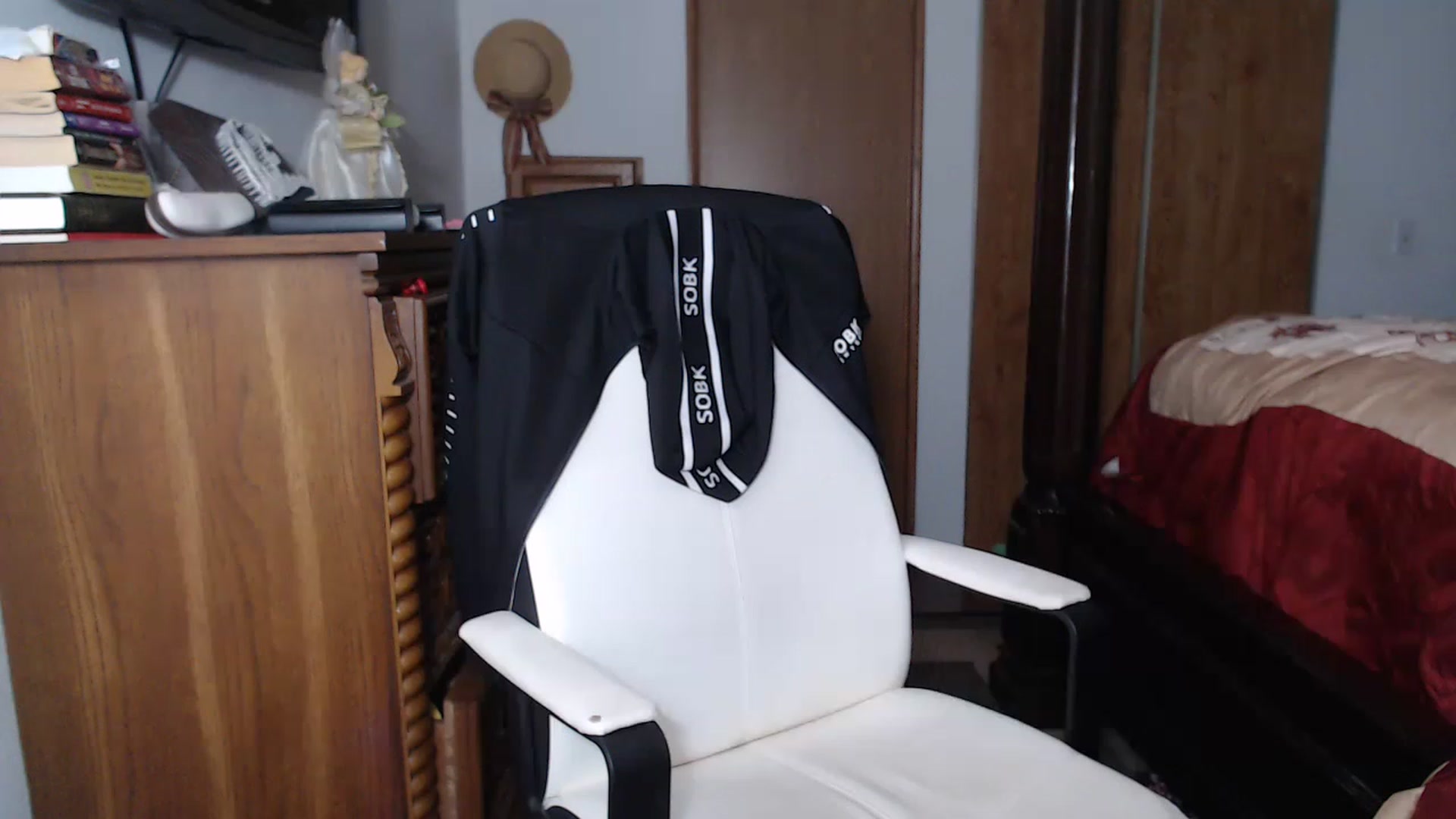 Gallery image thumbnail from Littlekai2023's myfreecams stream on, 11/16/2022, 08:11 image 7 of 20