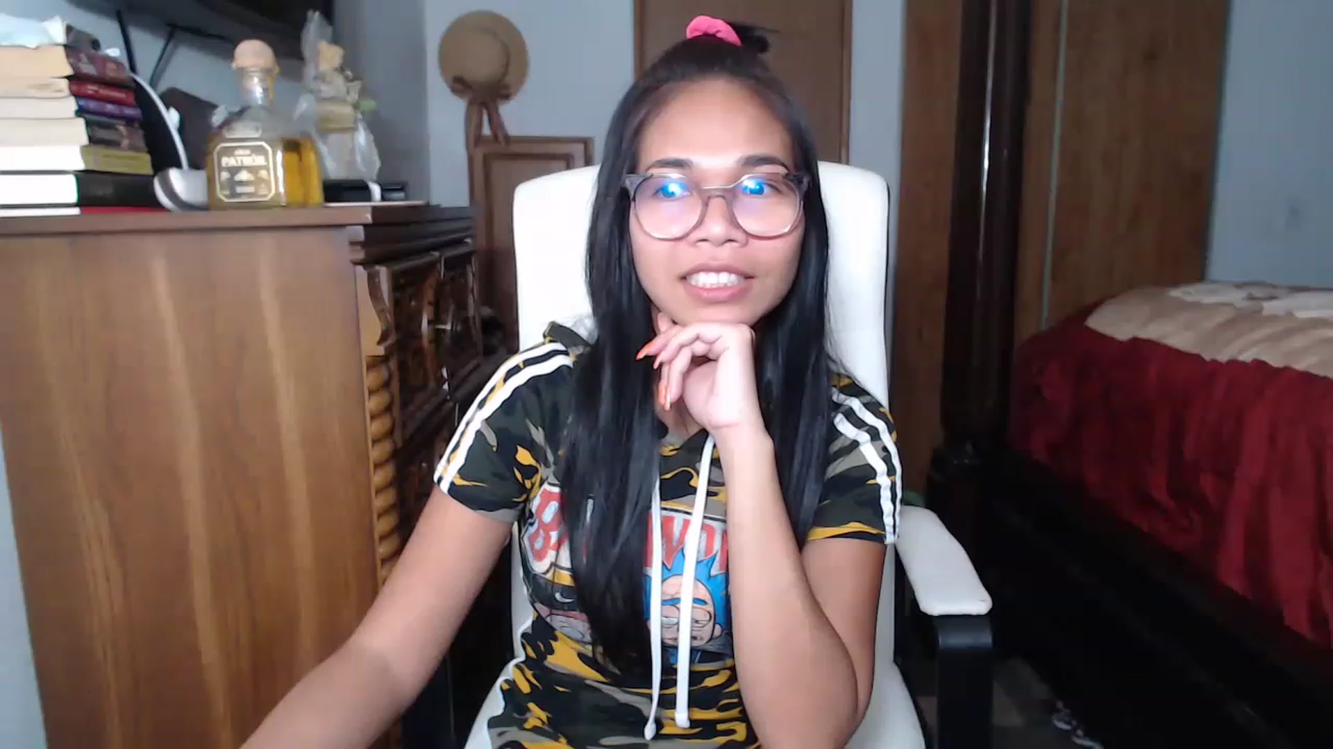 Gallery image thumbnail from Littlekai2023's myfreecams stream on, 11/17/2022, 05:07 image 14 of 20