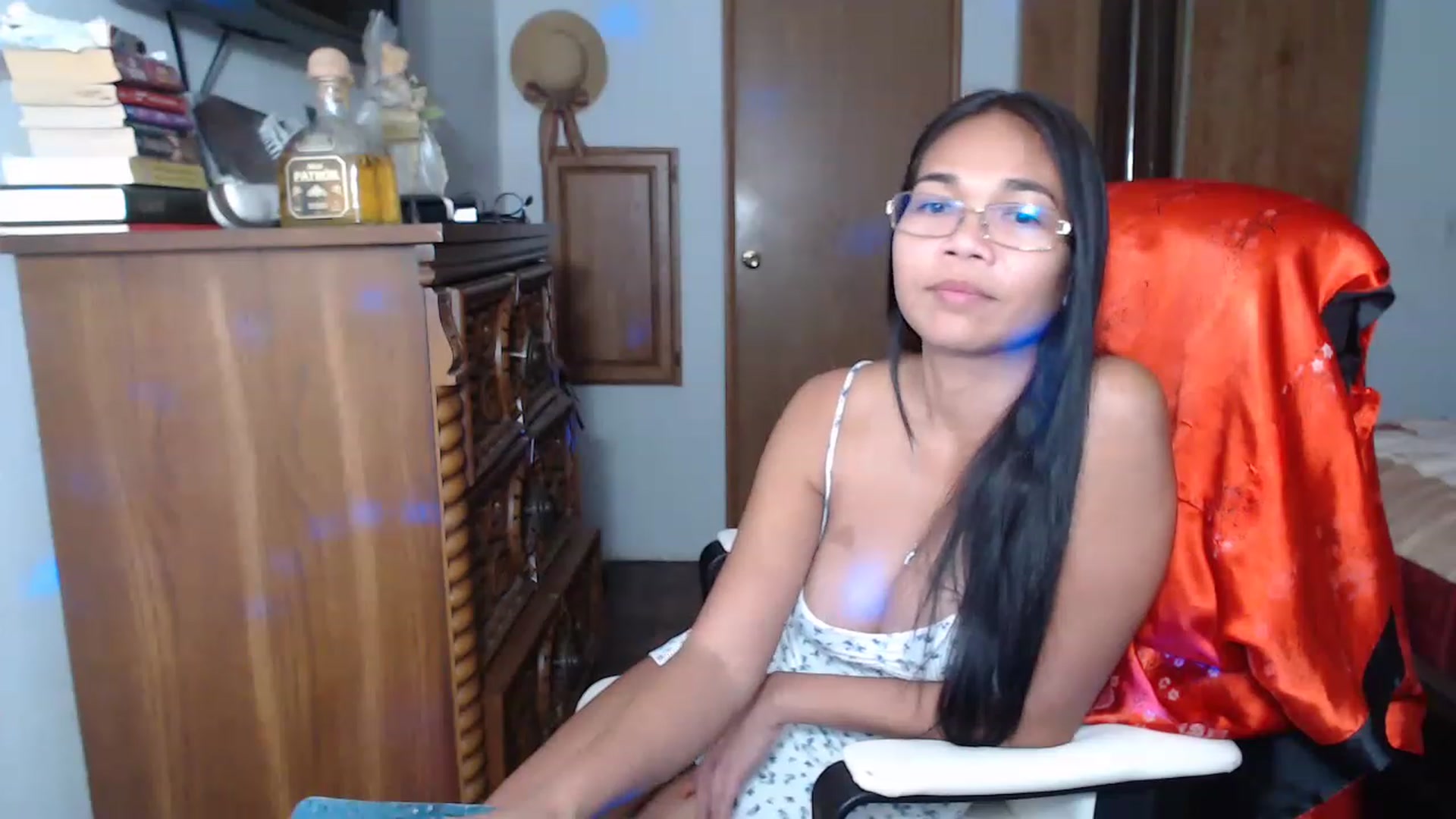 Gallery image thumbnail from Littlekai2023's myfreecams stream on, 11/18/2022, 24:45 image 13 of 20