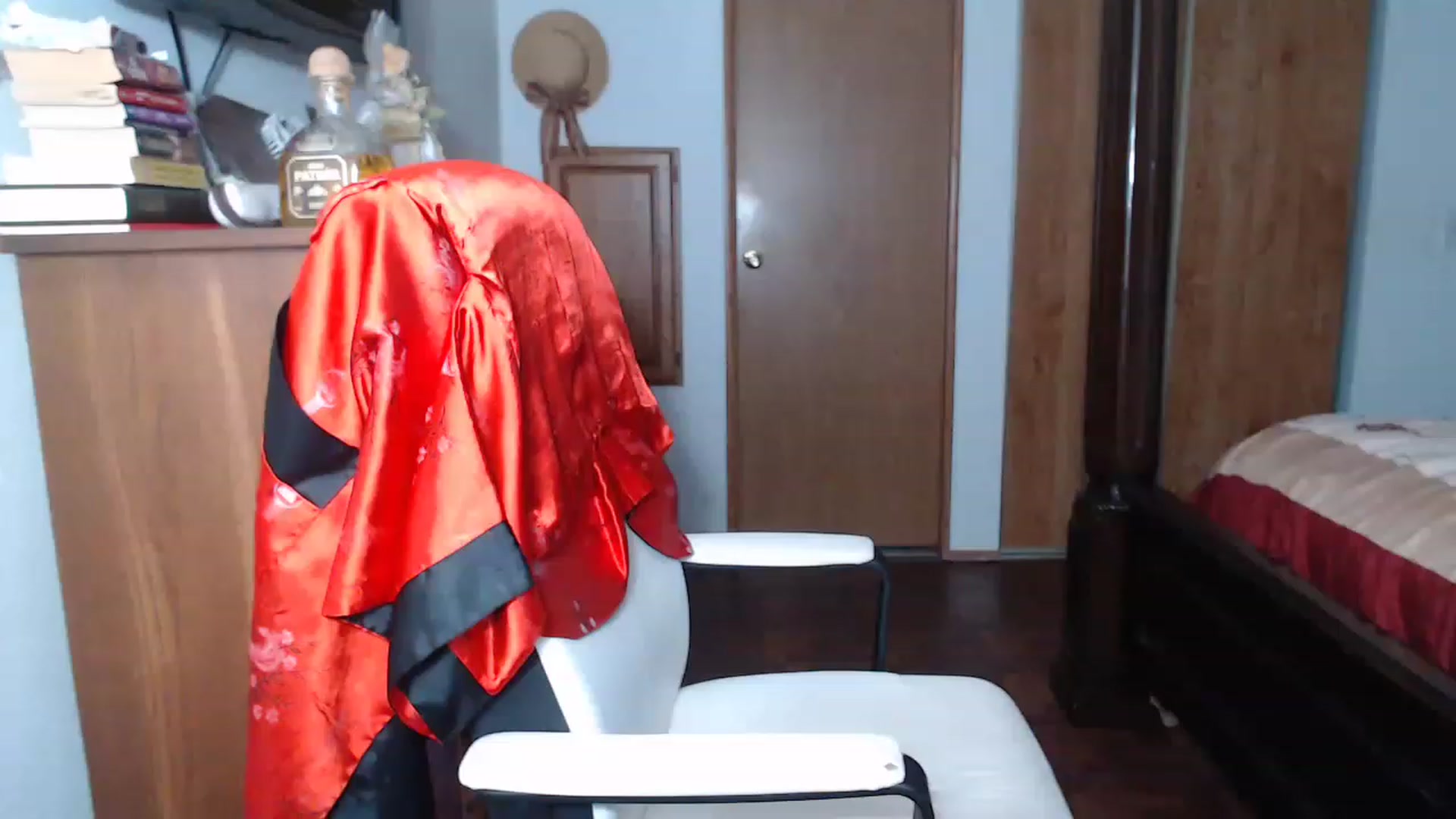 Gallery image thumbnail from Littlekai2023's myfreecams stream on, 11/18/2022, 24:45 image 2 of 20
