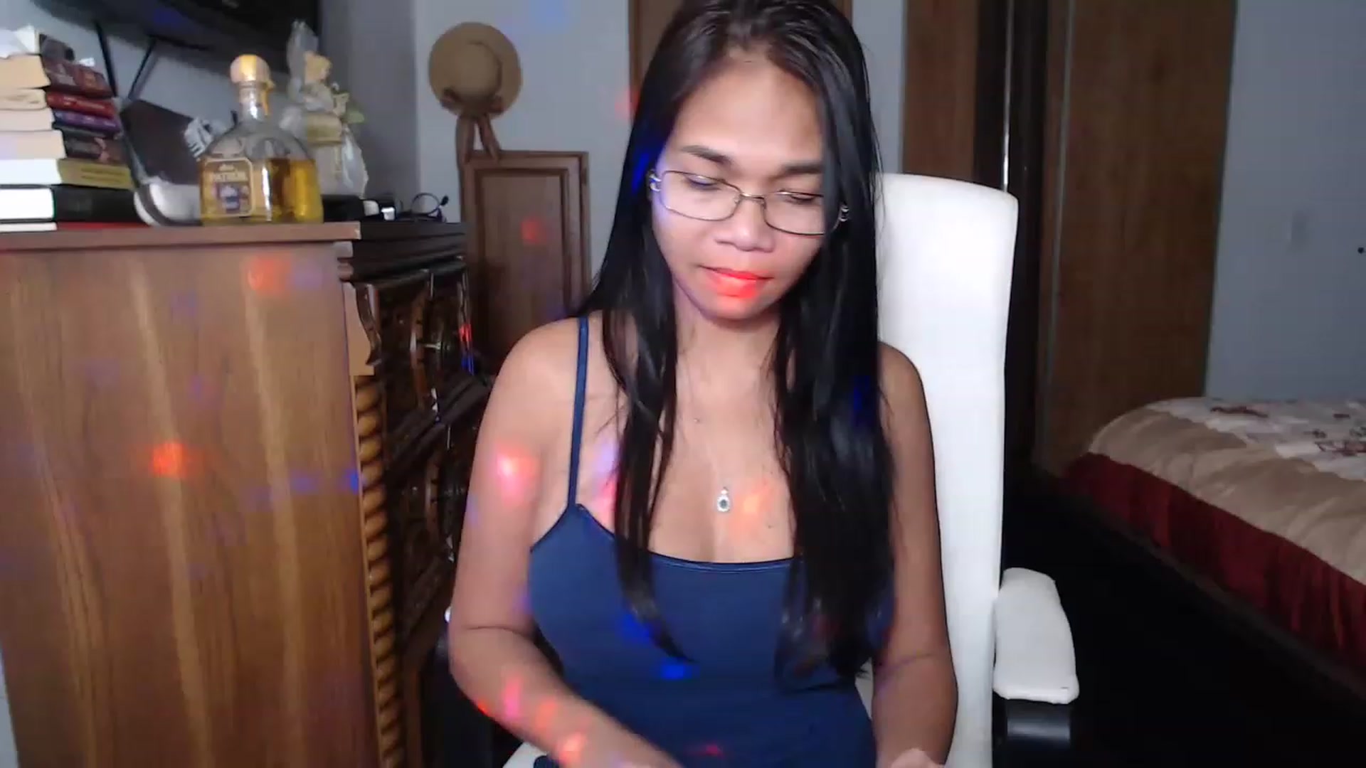 Gallery image thumbnail from Littlekai2023's myfreecams stream on, 11/18/2022, 04:45 image 17 of 20