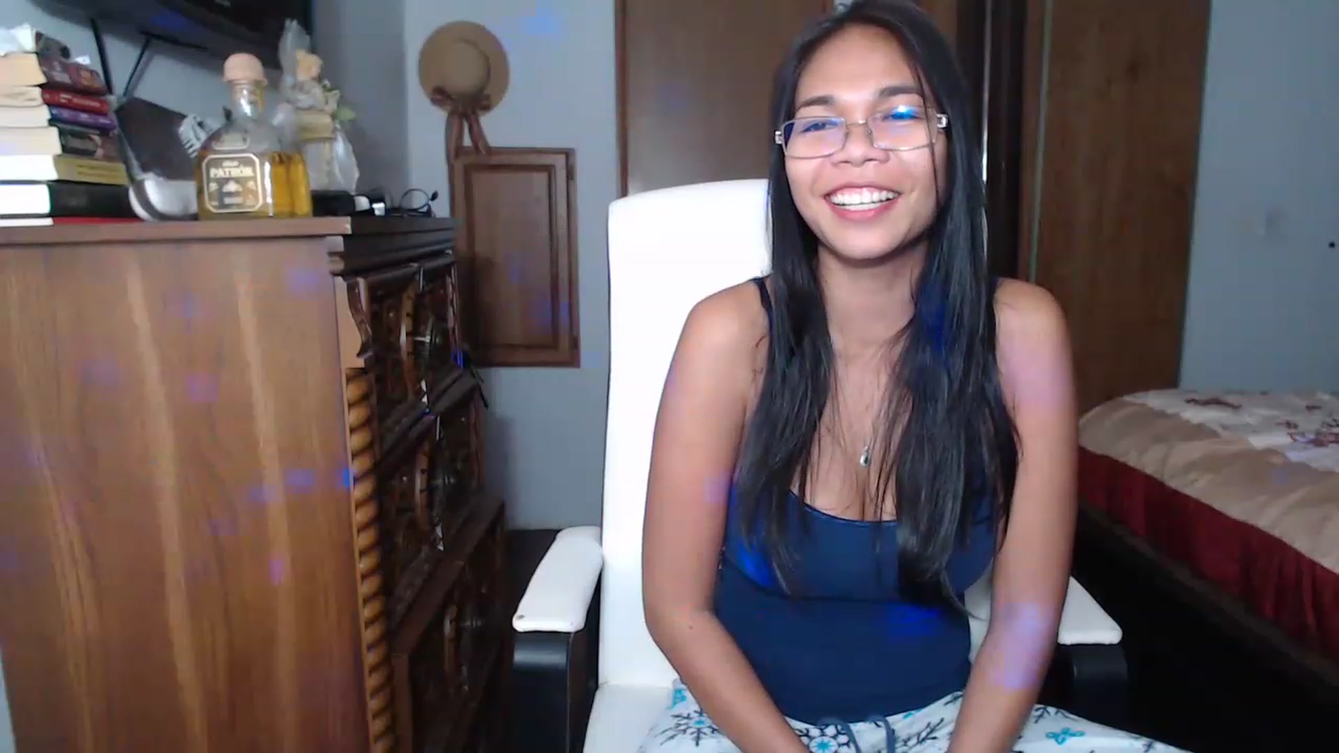 Gallery image thumbnail from Littlekai2023's myfreecams stream on, 11/18/2022, 04:45 image 14 of 20