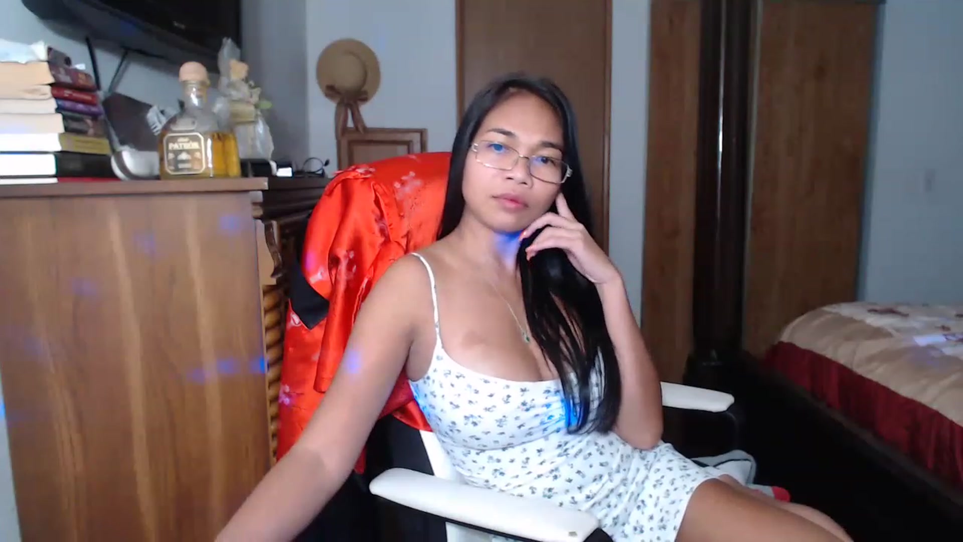 Gallery image thumbnail from Littlekai2023's myfreecams stream on, 11/18/2022, 04:45 image 4 of 20