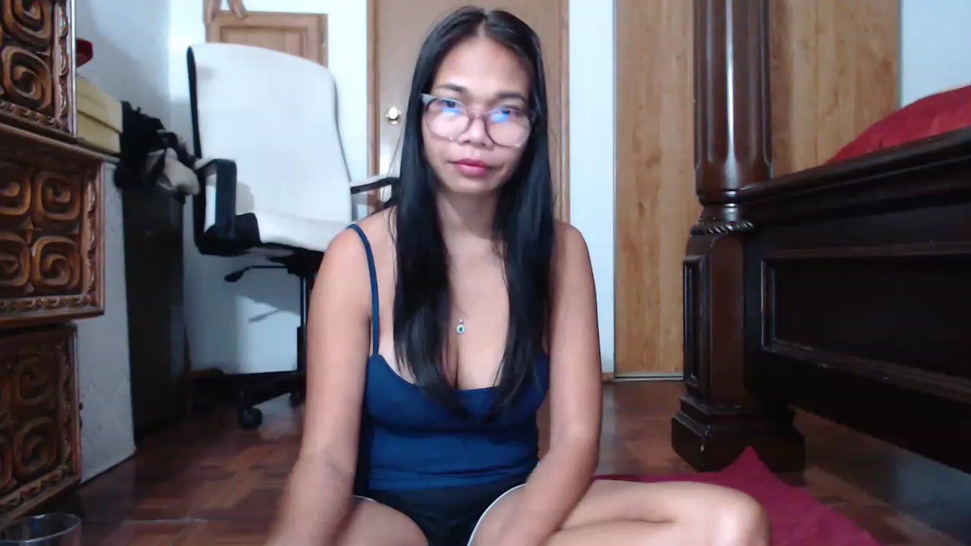 Gallery image thumbnail from Littlekai2023's myfreecams stream on, 11/18/2022, 16:02 image 17 of 20