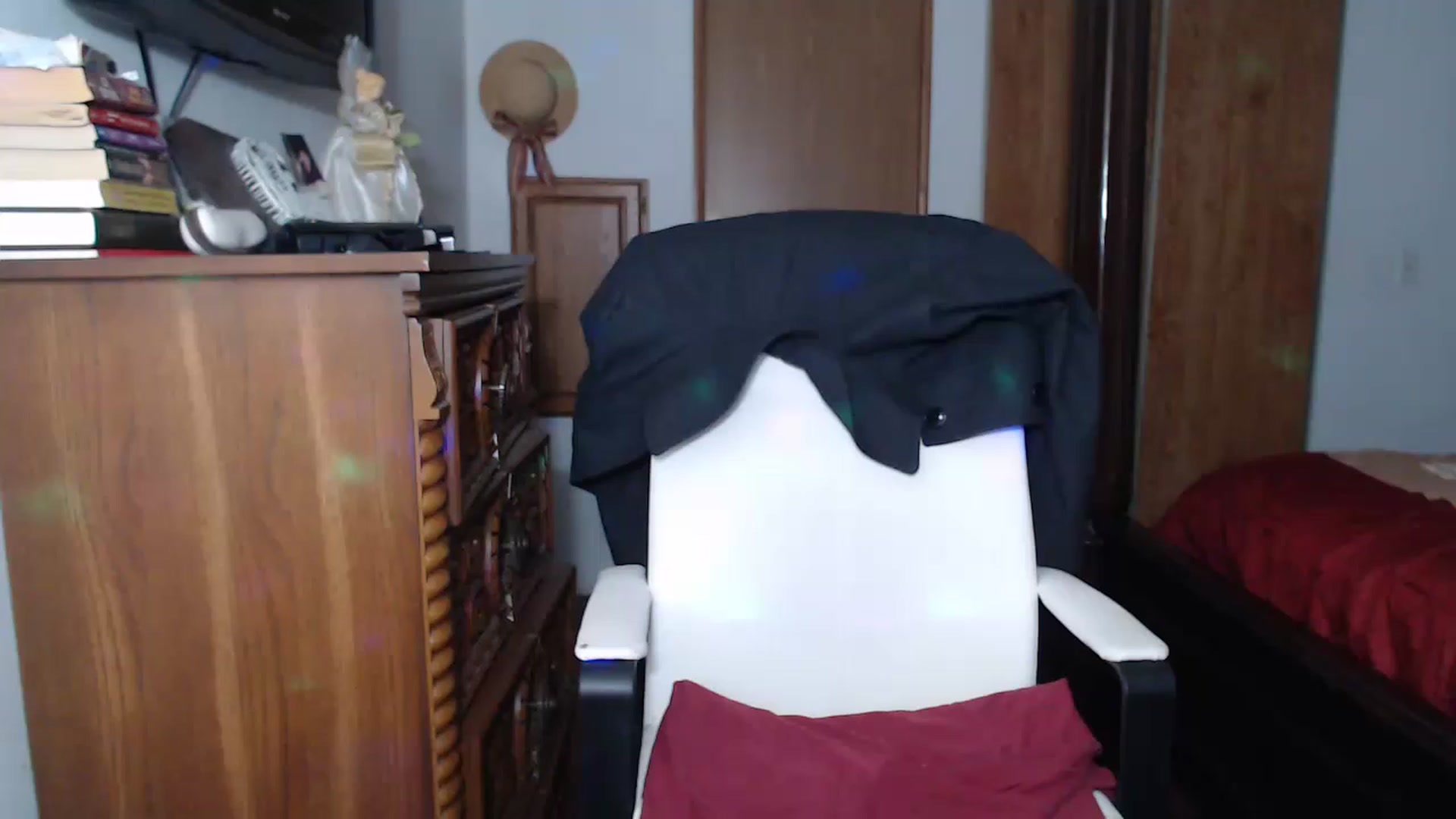 Gallery image thumbnail from Littlekai2023's myfreecams stream on, 11/19/2022, 07:37 image 8 of 20