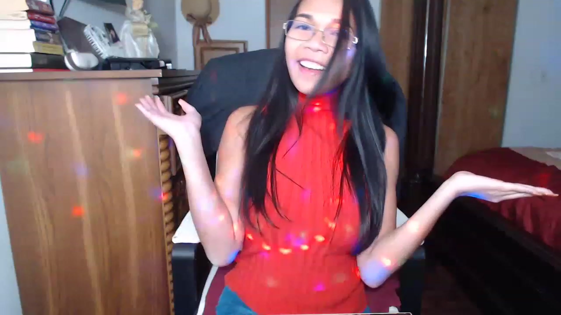 Gallery image thumbnail from Littlekai2023's myfreecams stream on, 11/19/2022, 07:37 image 11 of 20