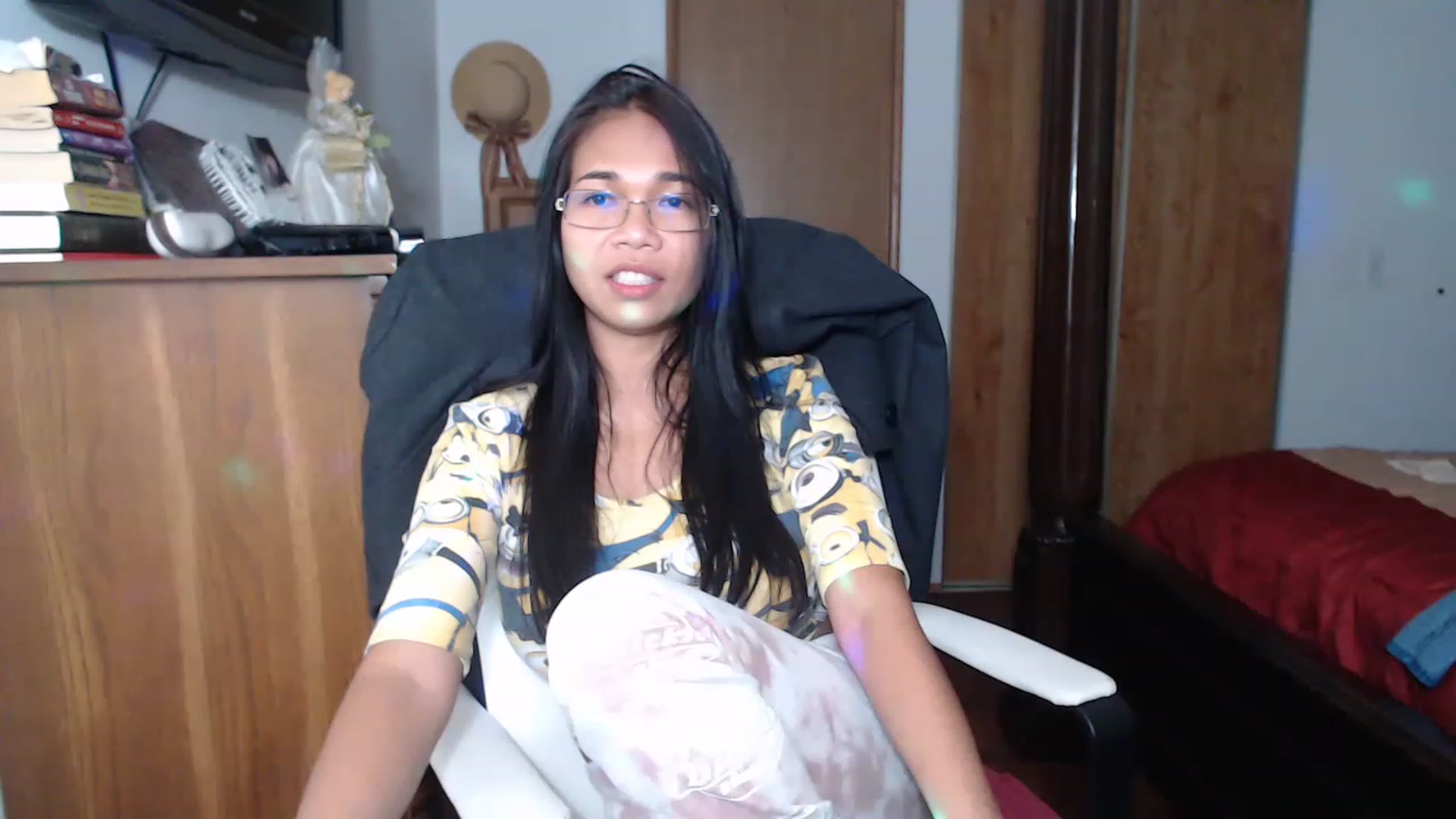 Gallery image thumbnail from Littlekai2023's myfreecams stream on, 11/19/2022, 07:37 image 19 of 20