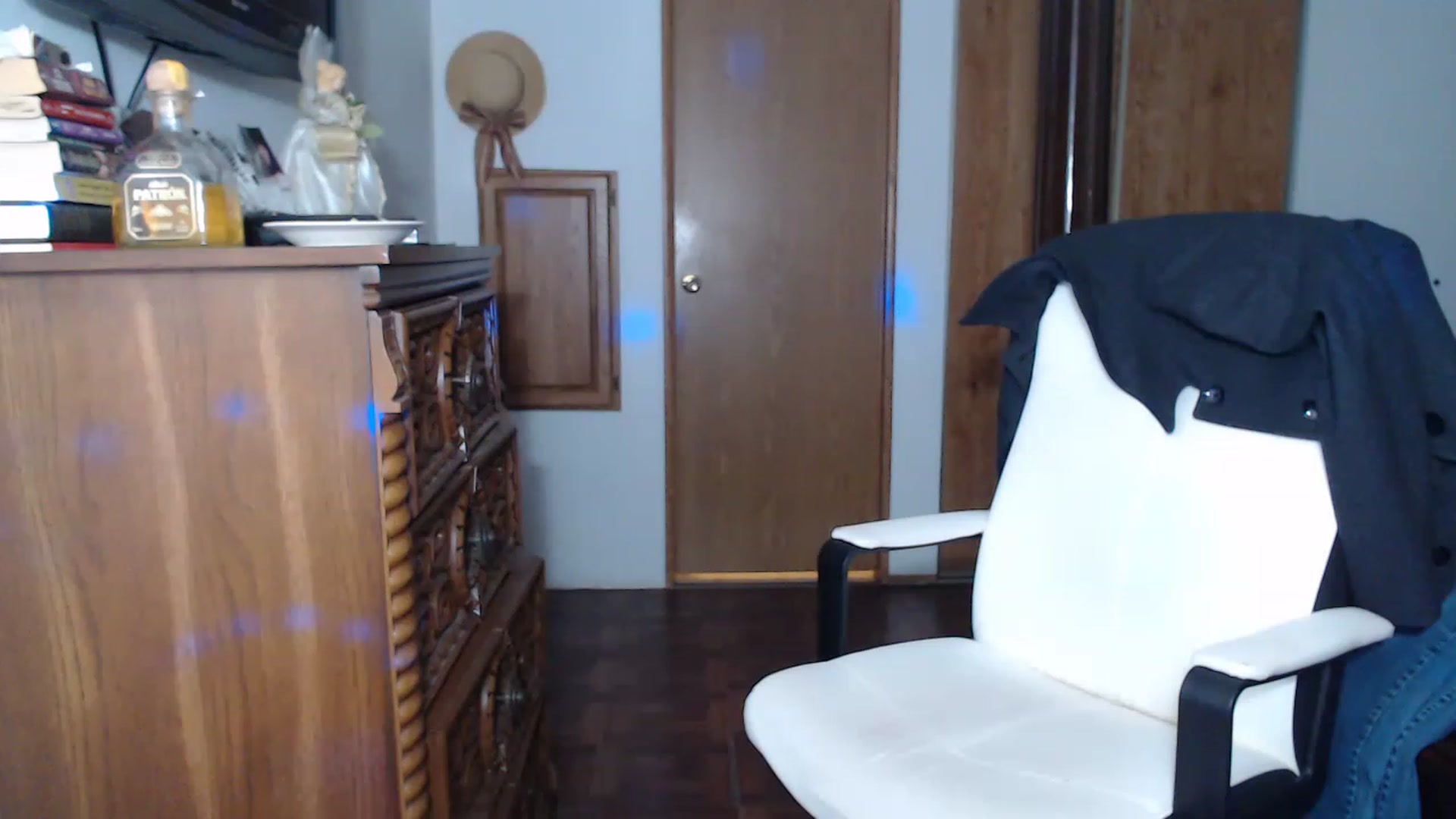 Gallery image thumbnail from Littlekai2023's myfreecams stream on, 11/20/2022, 01:10 image 16 of 20