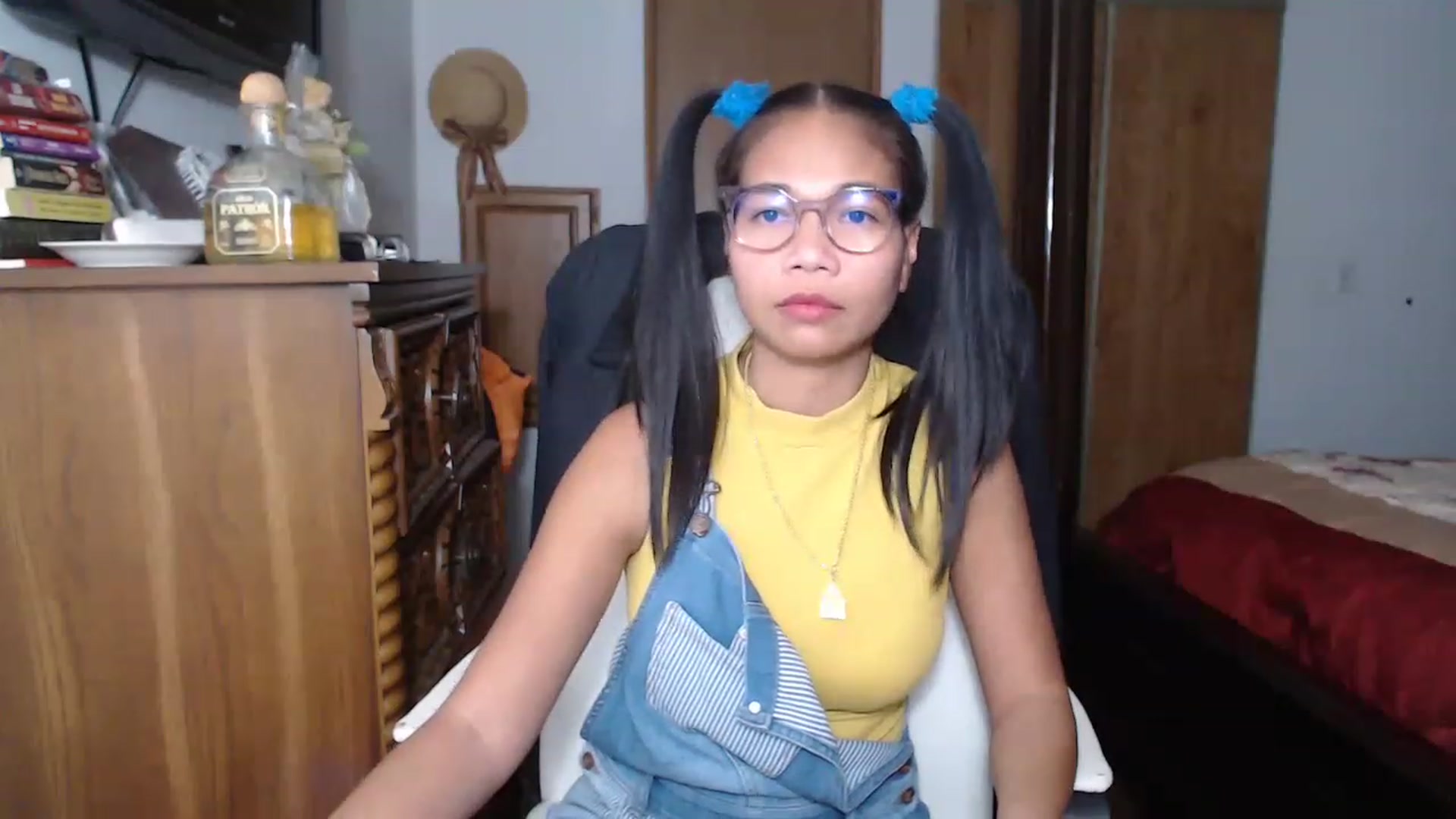 Gallery image thumbnail from Littlekai2023's myfreecams stream on, 11/21/2022, 01:26 image 17 of 20