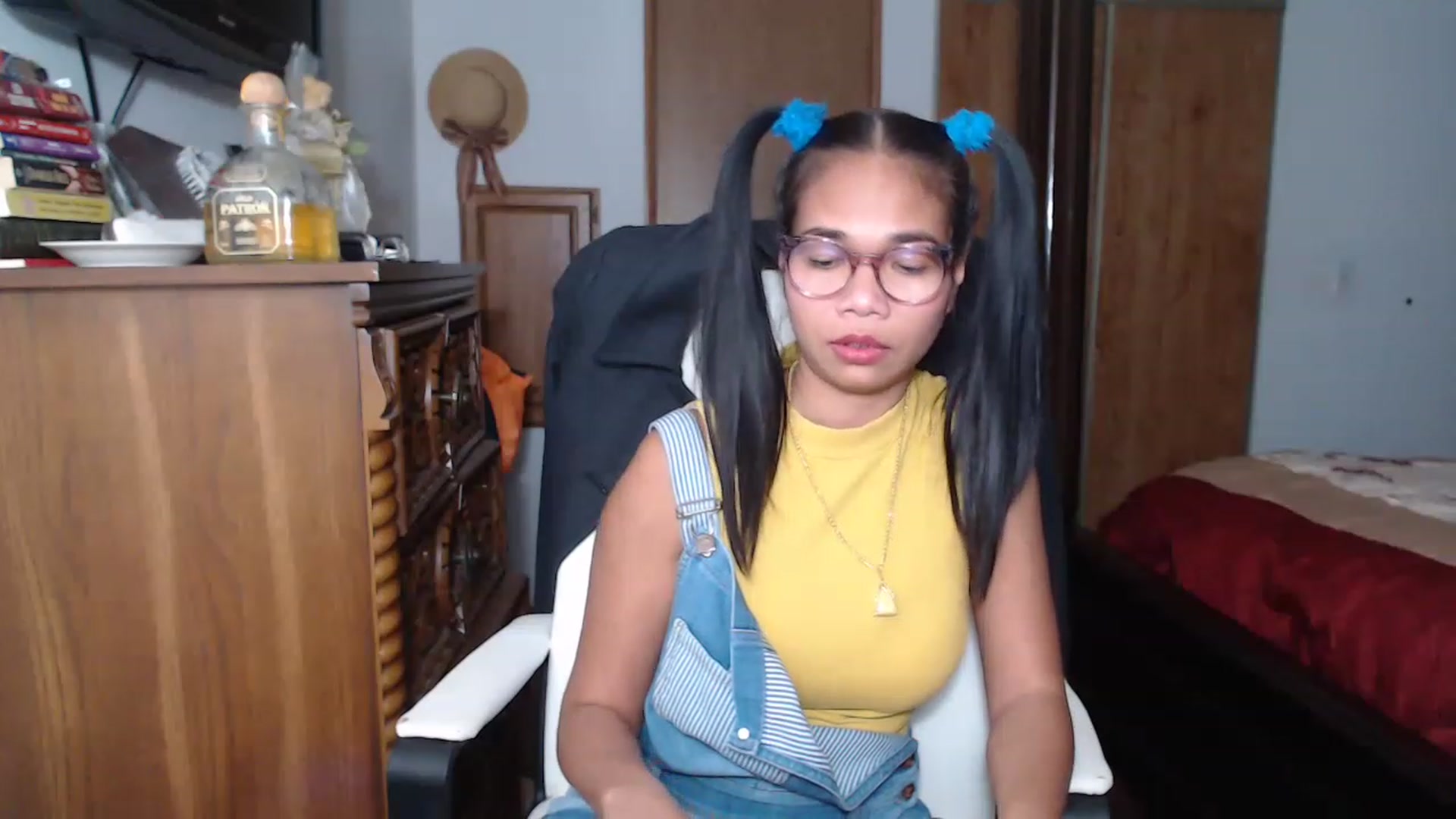 Gallery image thumbnail from Littlekai2023's myfreecams stream on, 11/21/2022, 01:26 image 16 of 20