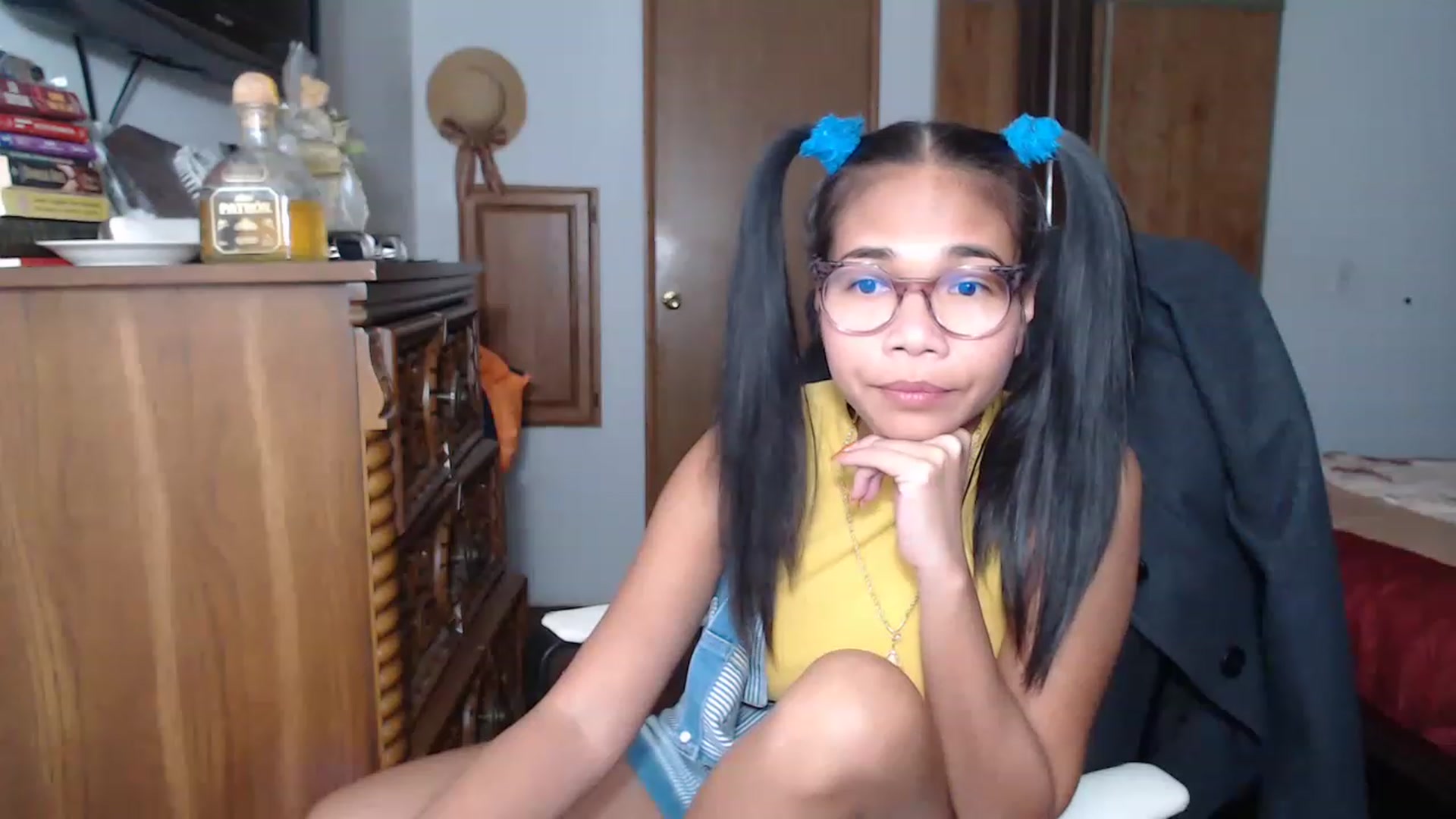 Gallery image thumbnail from Littlekai2023's myfreecams stream on, 11/21/2022, 01:26 image 4 of 20