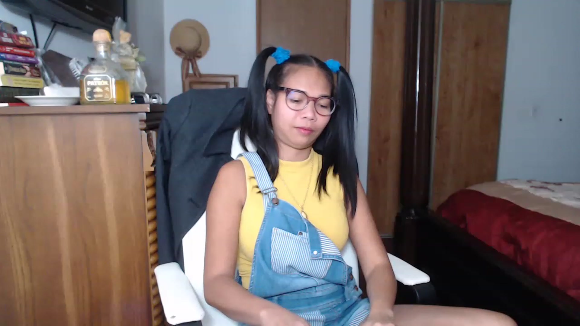 Gallery image thumbnail from Littlekai2023's myfreecams stream on, 11/21/2022, 01:26 image 9 of 20