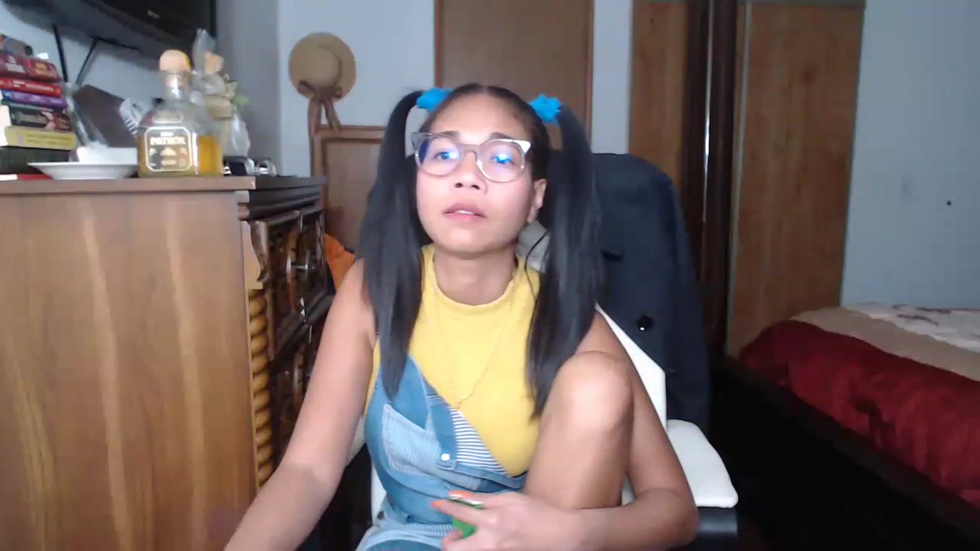 Gallery image thumbnail from Littlekai2023's myfreecams stream on, 11/21/2022, 01:26 image 10 of 20