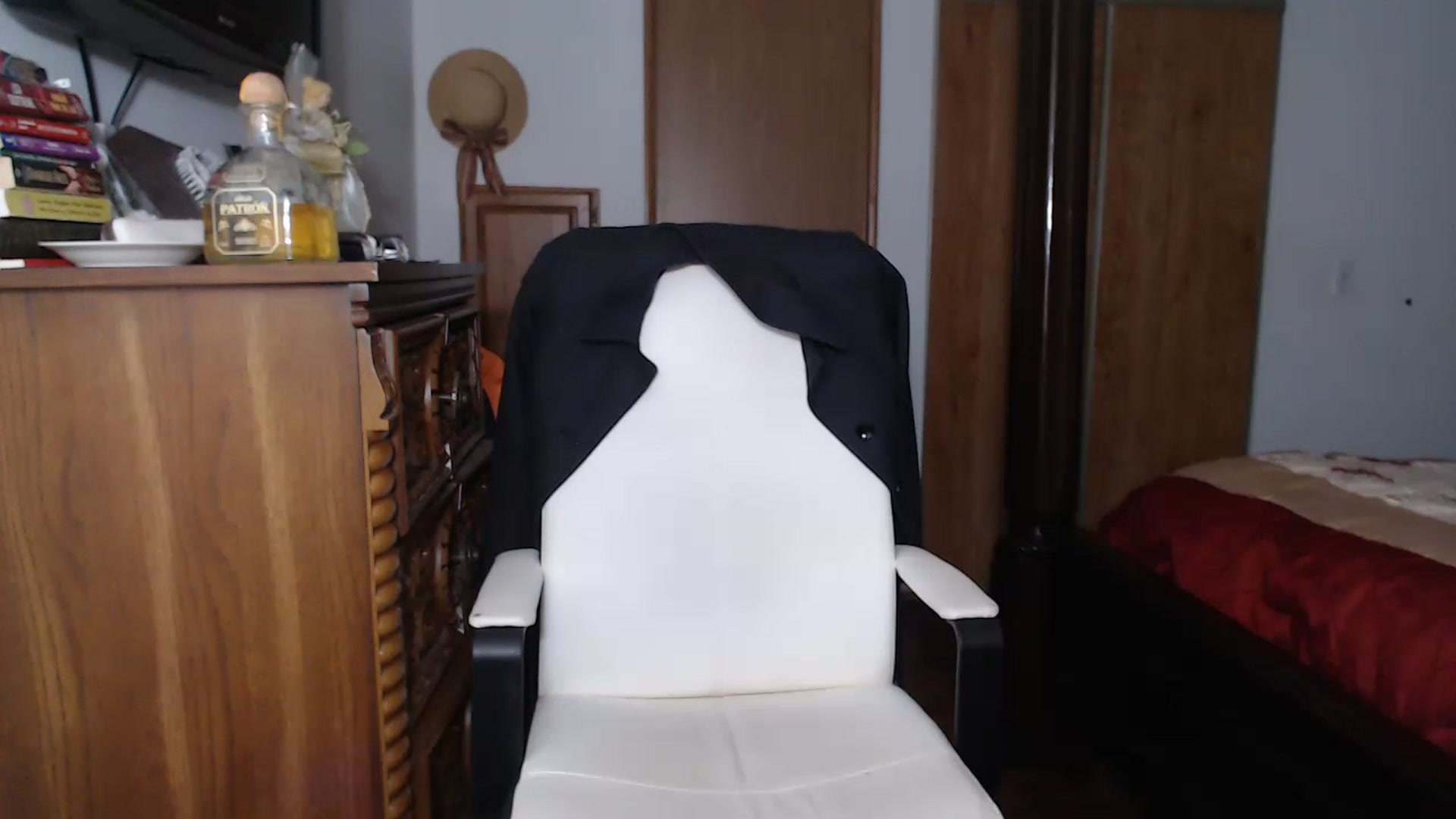 Gallery image thumbnail from Littlekai2023's myfreecams stream on, 11/21/2022, 01:26 image 14 of 20