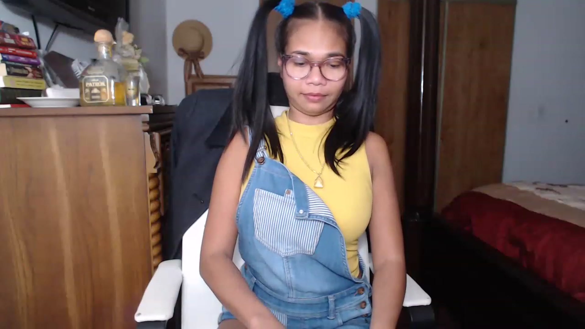 Gallery image thumbnail from Littlekai2023's myfreecams stream on, 11/21/2022, 03:40 image 11 of 20