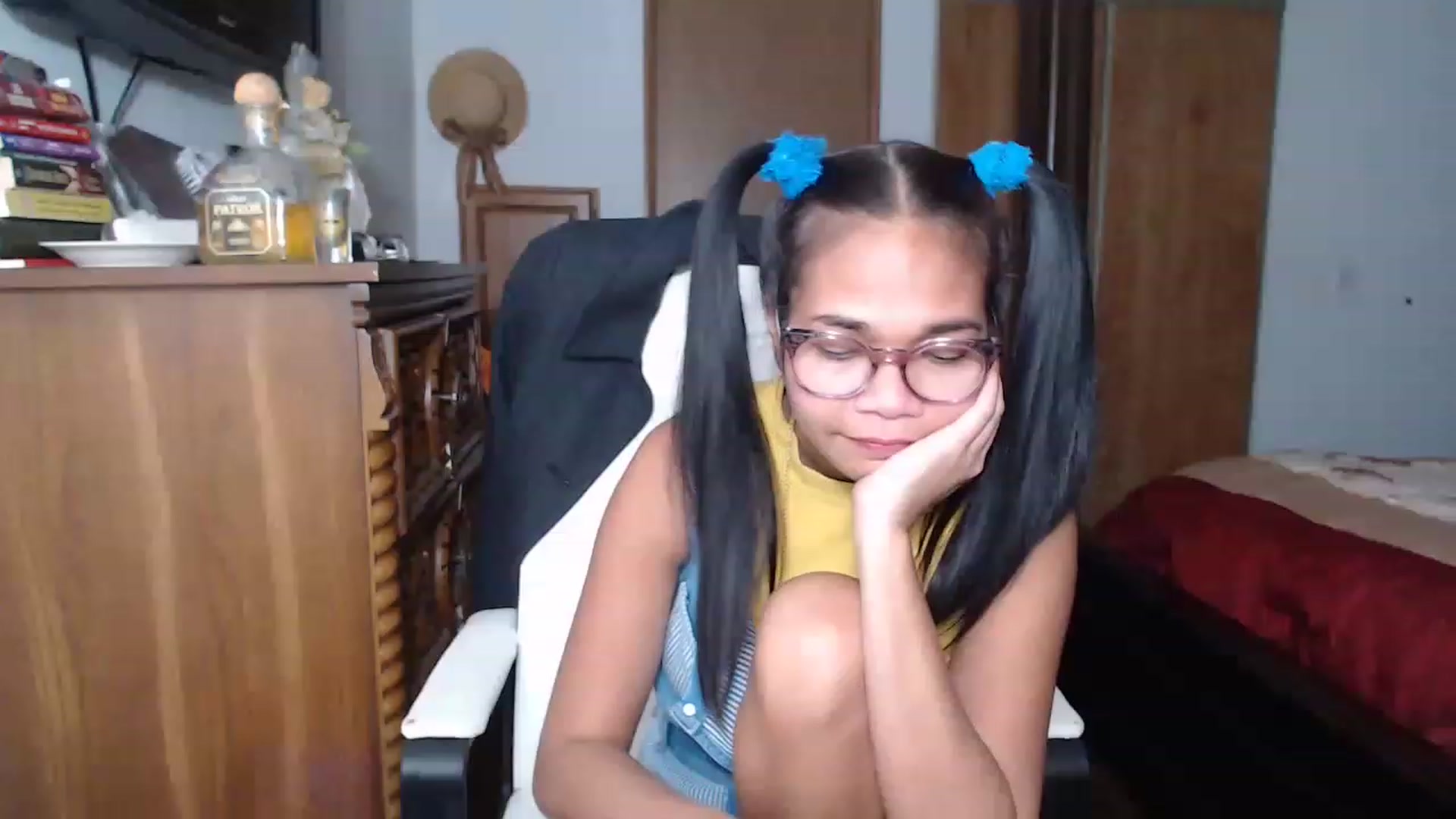 Gallery image thumbnail from Littlekai2023's myfreecams stream on, 11/21/2022, 03:40 image 9 of 20