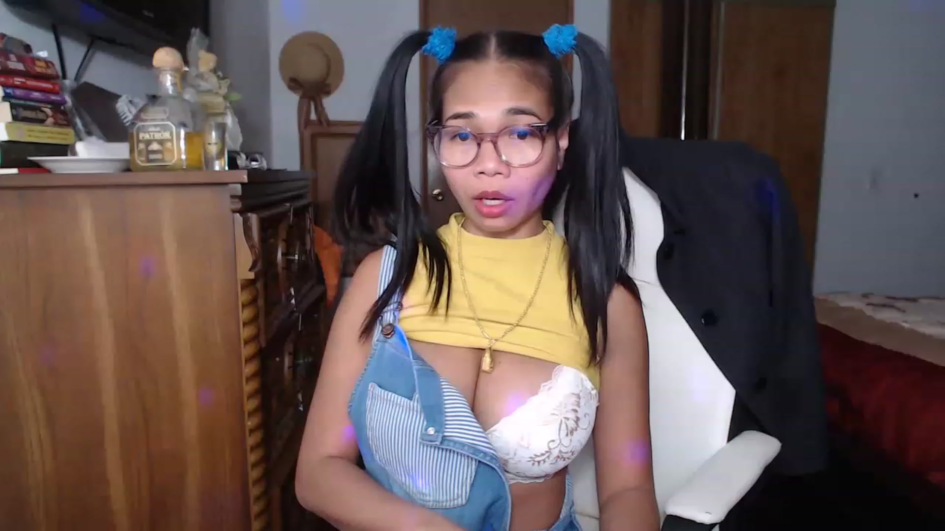 Gallery image thumbnail from Littlekai2023's myfreecams stream on, 11/21/2022, 03:40 image 14 of 20