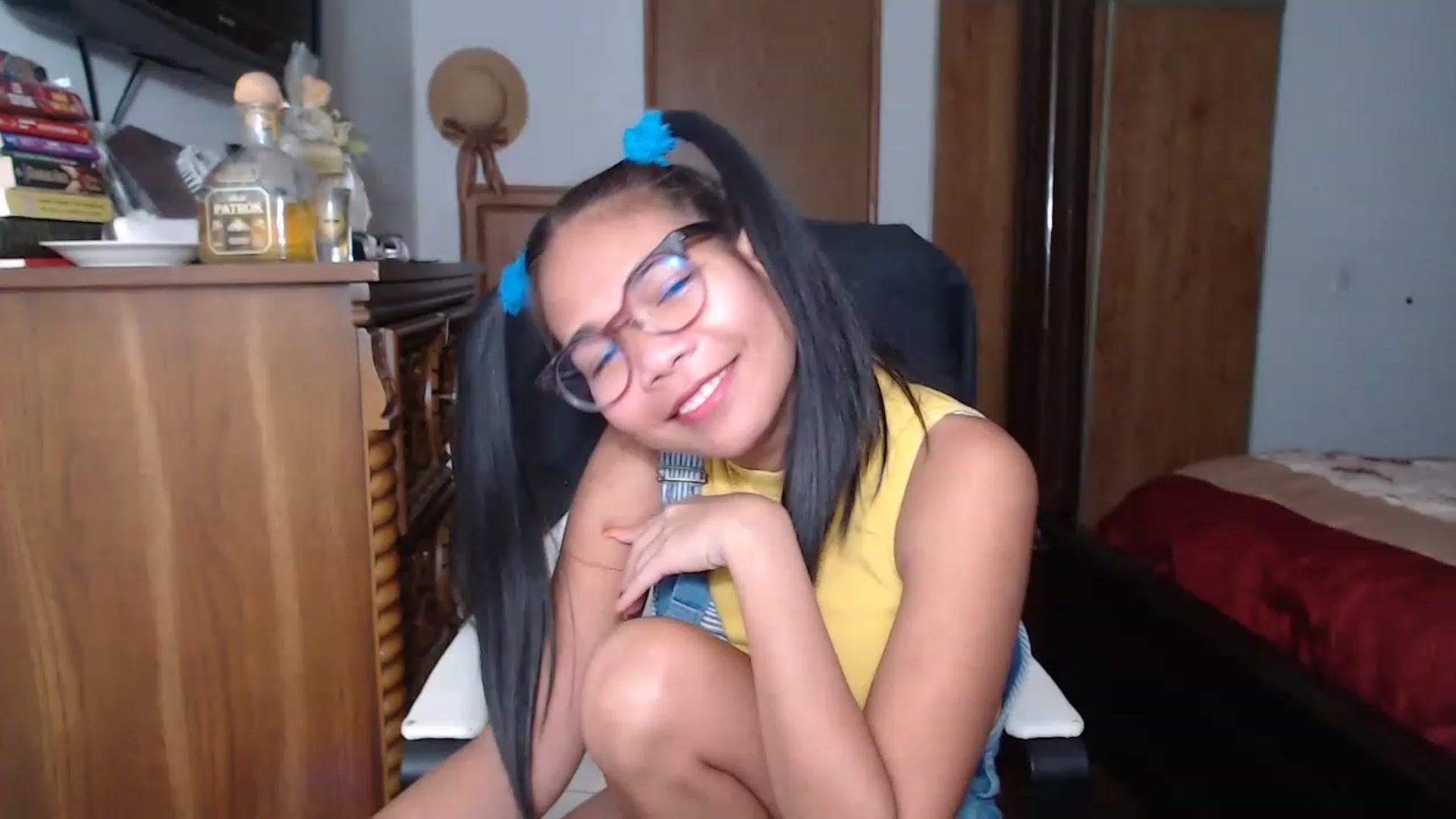 Gallery image thumbnail from Littlekai2023's myfreecams stream on, 11/21/2022, 03:40 image 8 of 20