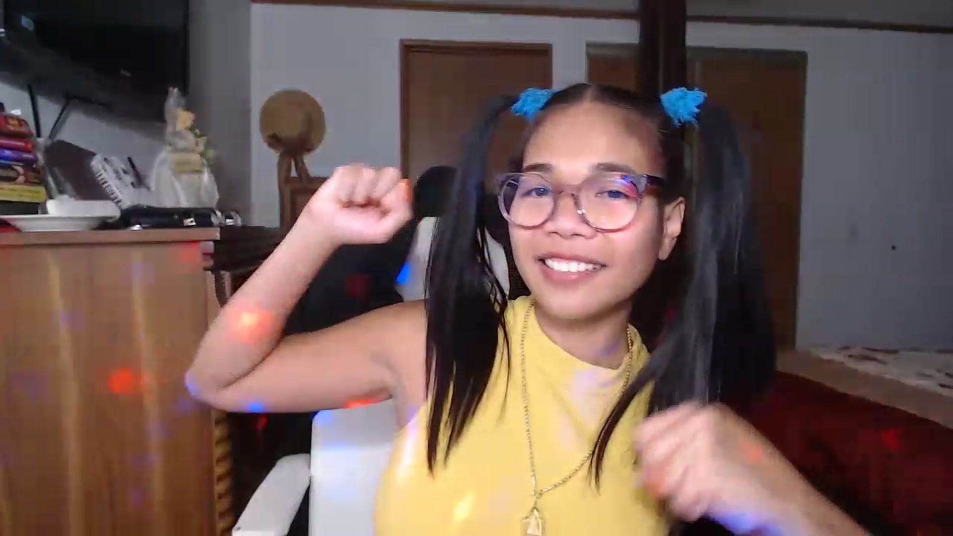 Gallery image thumbnail from Littlekai2023's myfreecams stream on, 11/21/2022, 04:26 image 9 of 20