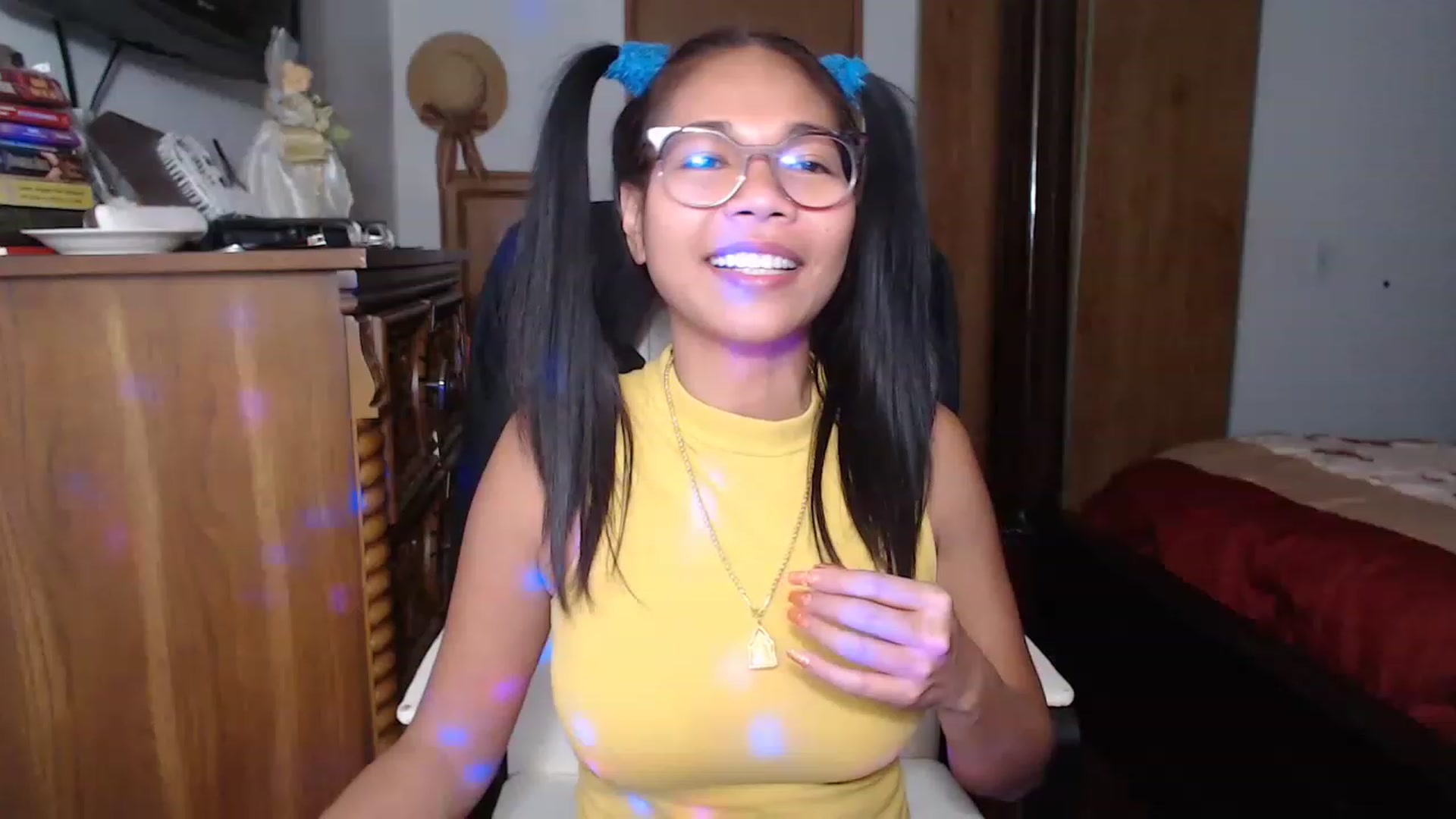 Gallery image thumbnail from Littlekai2023's myfreecams stream on, 11/21/2022, 04:26 image 7 of 20