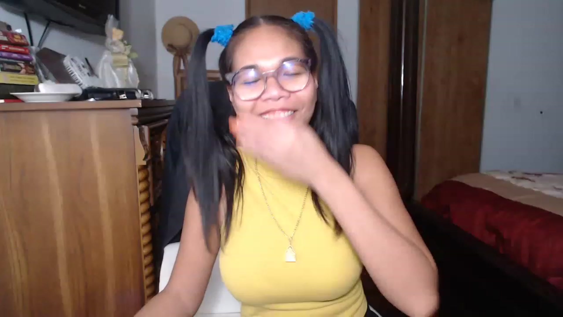 Gallery image thumbnail from Littlekai2023's myfreecams stream on, 11/21/2022, 04:26 image 16 of 20
