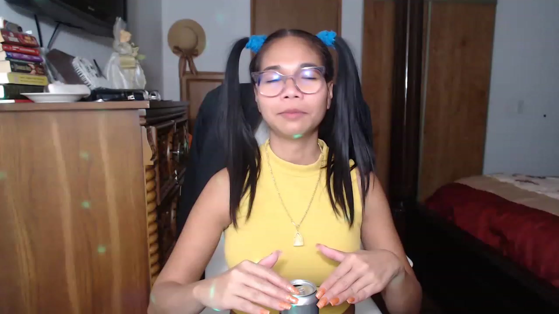 Gallery image thumbnail from Littlekai2023's myfreecams stream on, 11/21/2022, 04:26 image 3 of 20