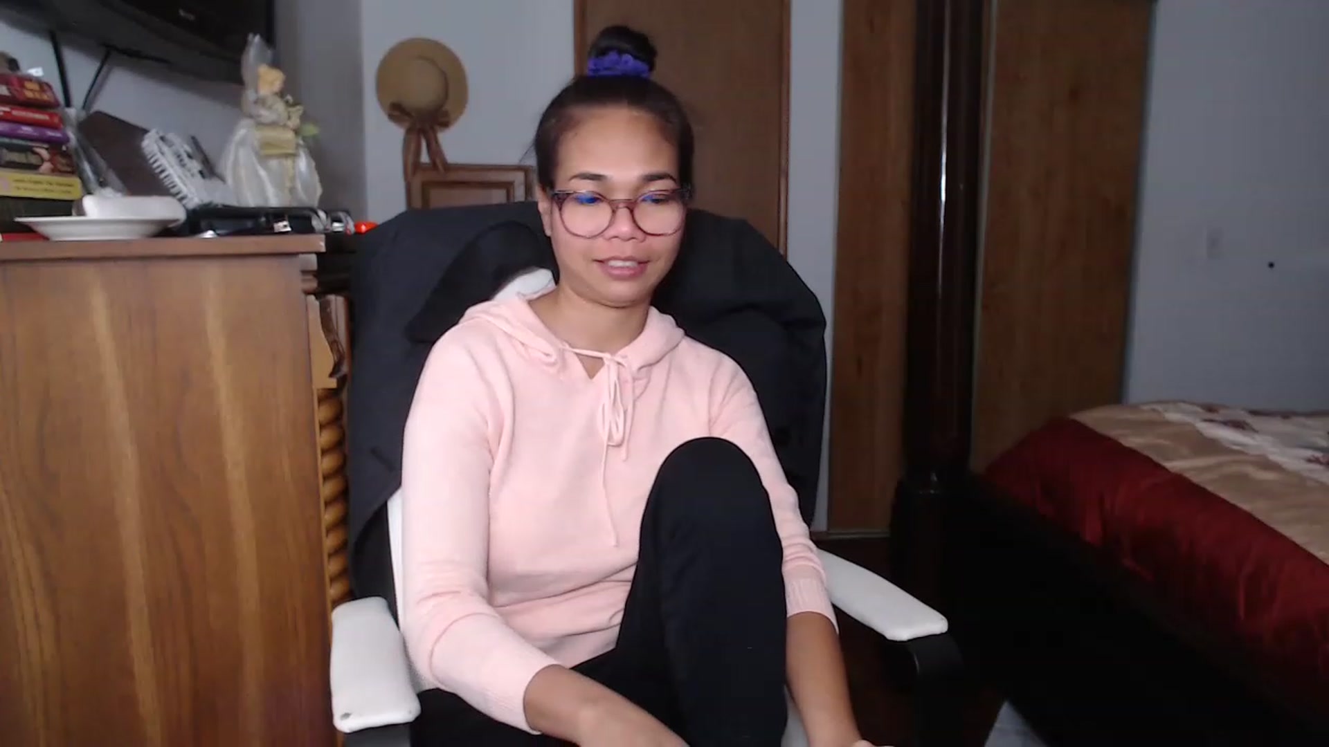 Gallery image thumbnail from Littlekai2023's myfreecams stream on, 11/23/2022, 01:22 image 8 of 20