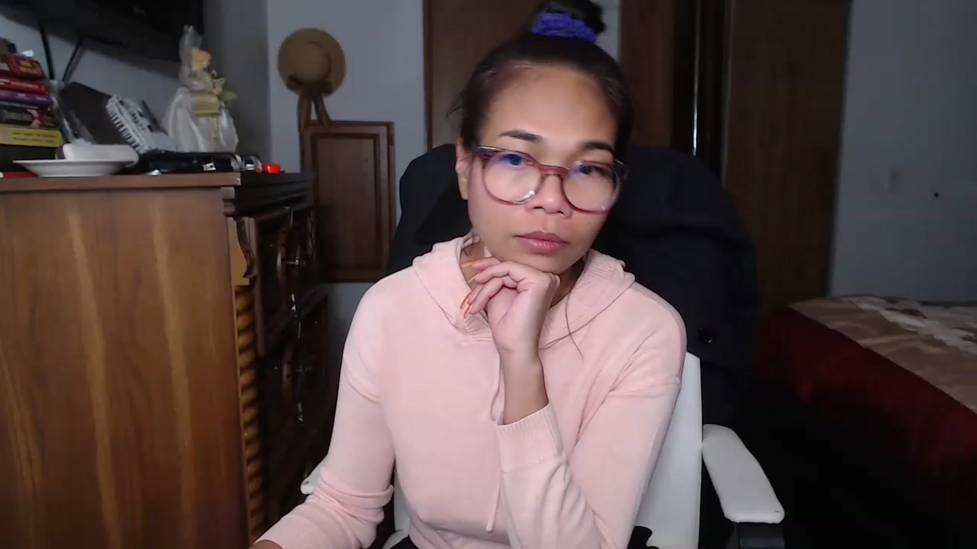 Gallery image thumbnail from Littlekai2023's myfreecams stream on, 11/23/2022, 01:22 image 13 of 20