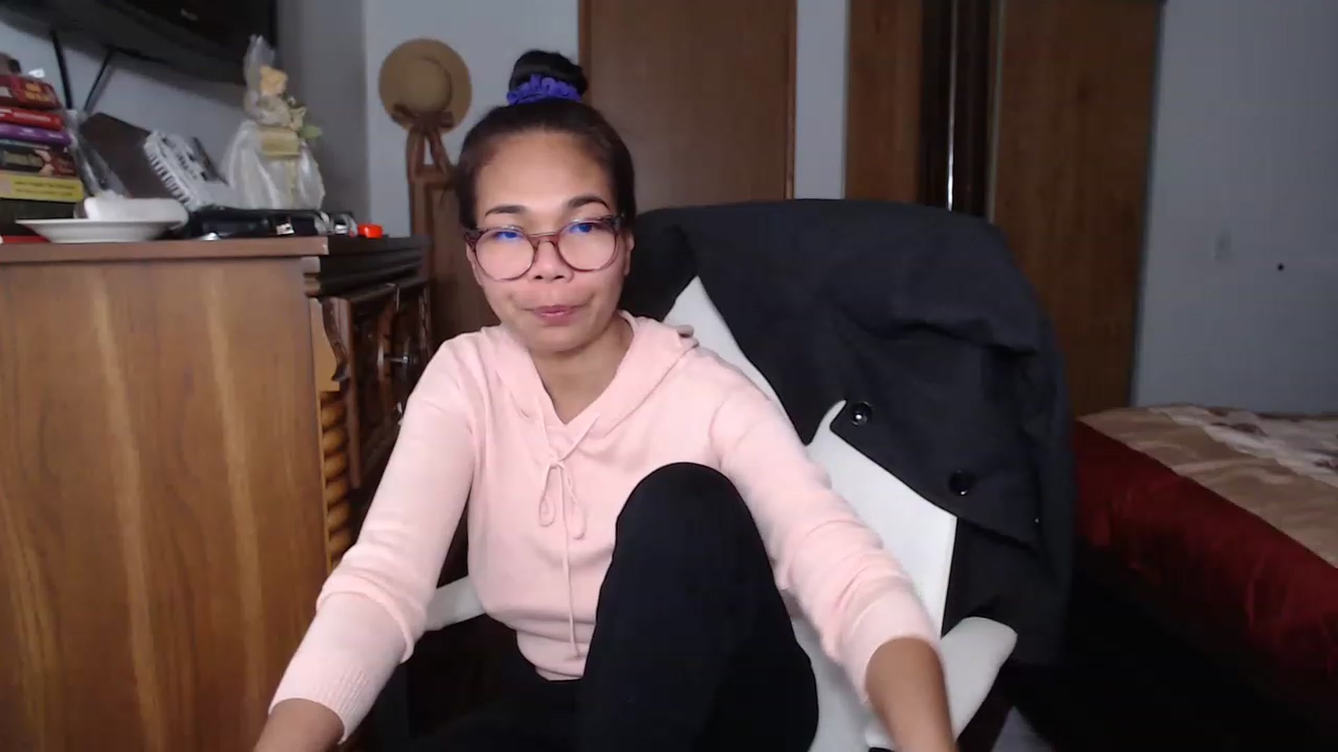 Gallery image thumbnail from Littlekai2023's myfreecams stream on, 11/23/2022, 01:22 image 6 of 20
