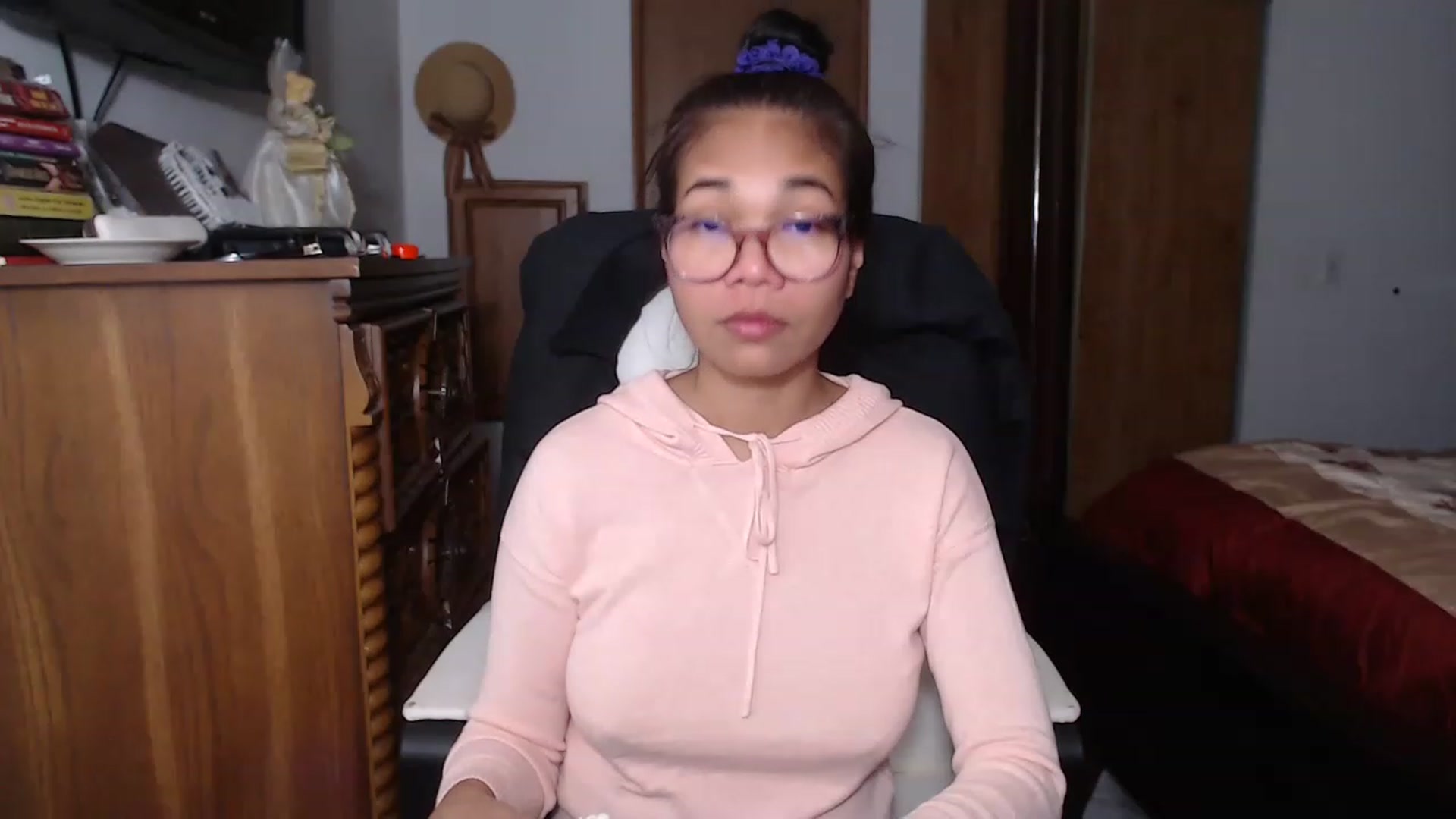 Gallery image thumbnail from Littlekai2023's myfreecams stream on, 11/23/2022, 01:22 image 10 of 20
