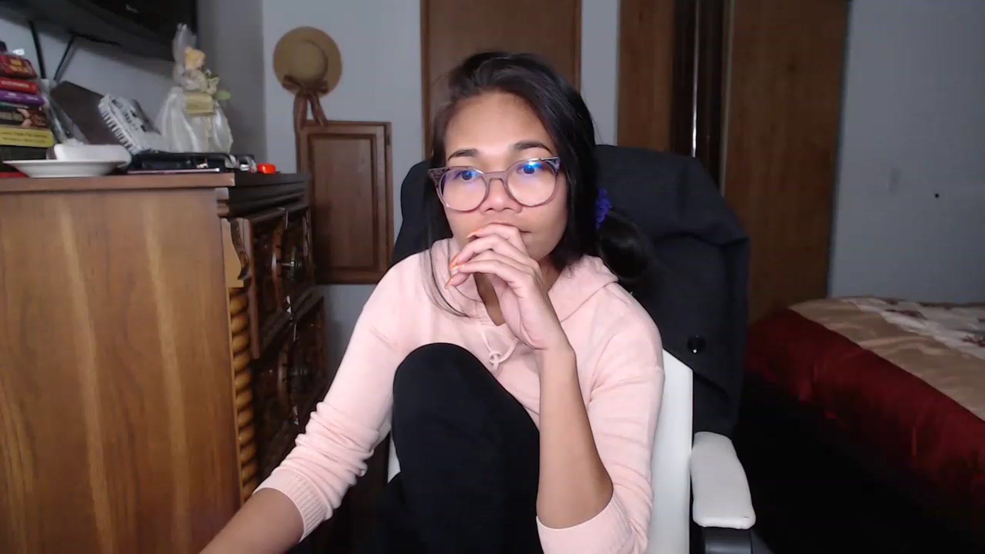 Gallery image thumbnail from Littlekai2023's myfreecams stream on, 11/23/2022, 02:09 image 11 of 20