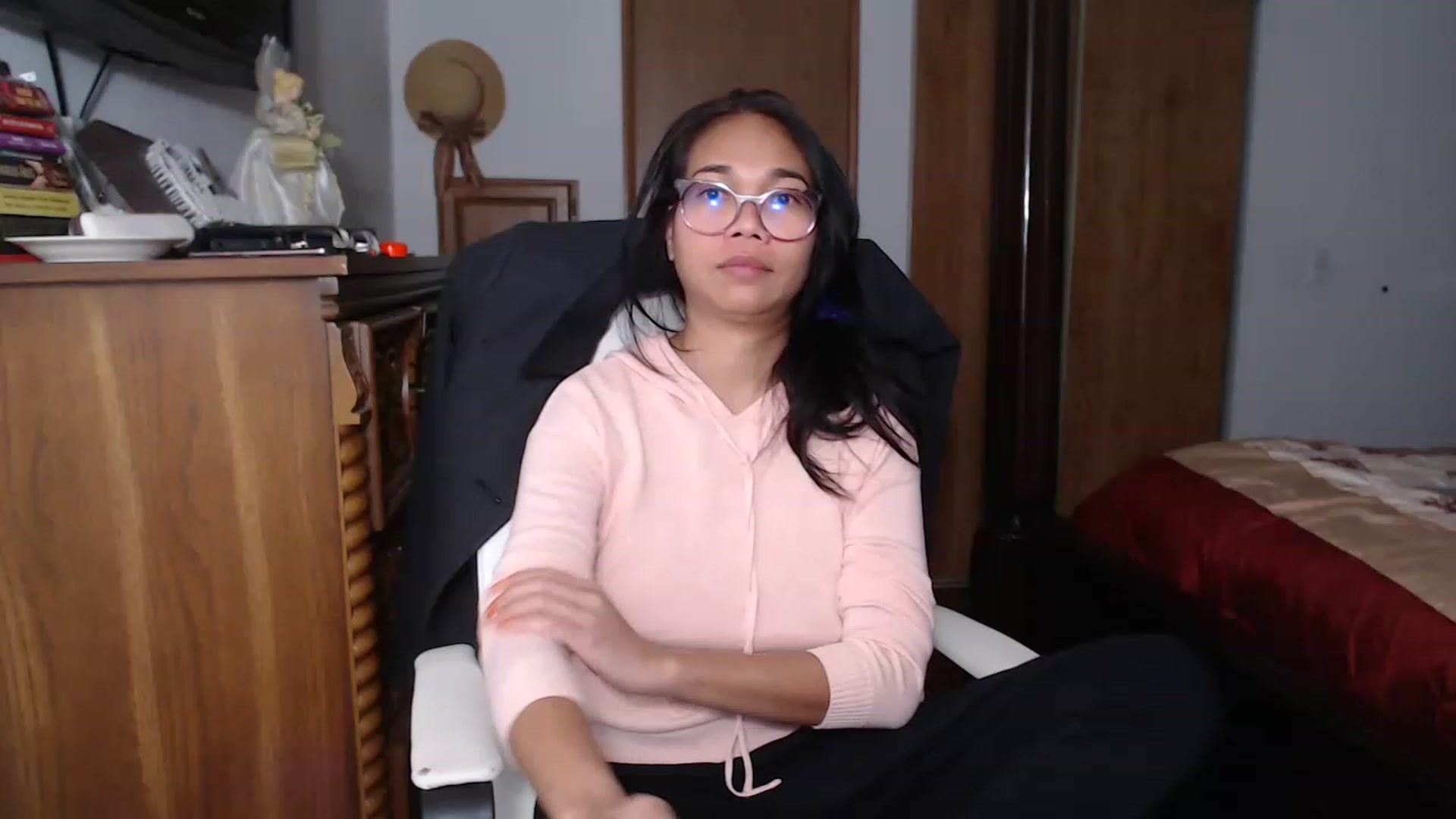 Gallery image thumbnail from Littlekai2023's myfreecams stream on, 11/23/2022, 02:09 image 15 of 20