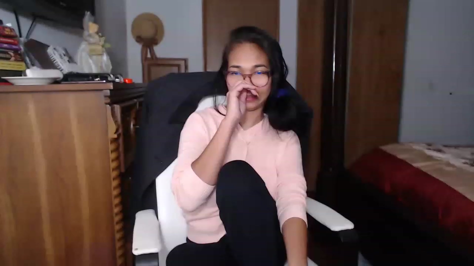 Gallery image thumbnail from Littlekai2023's myfreecams stream on, 11/23/2022, 02:09 image 12 of 20