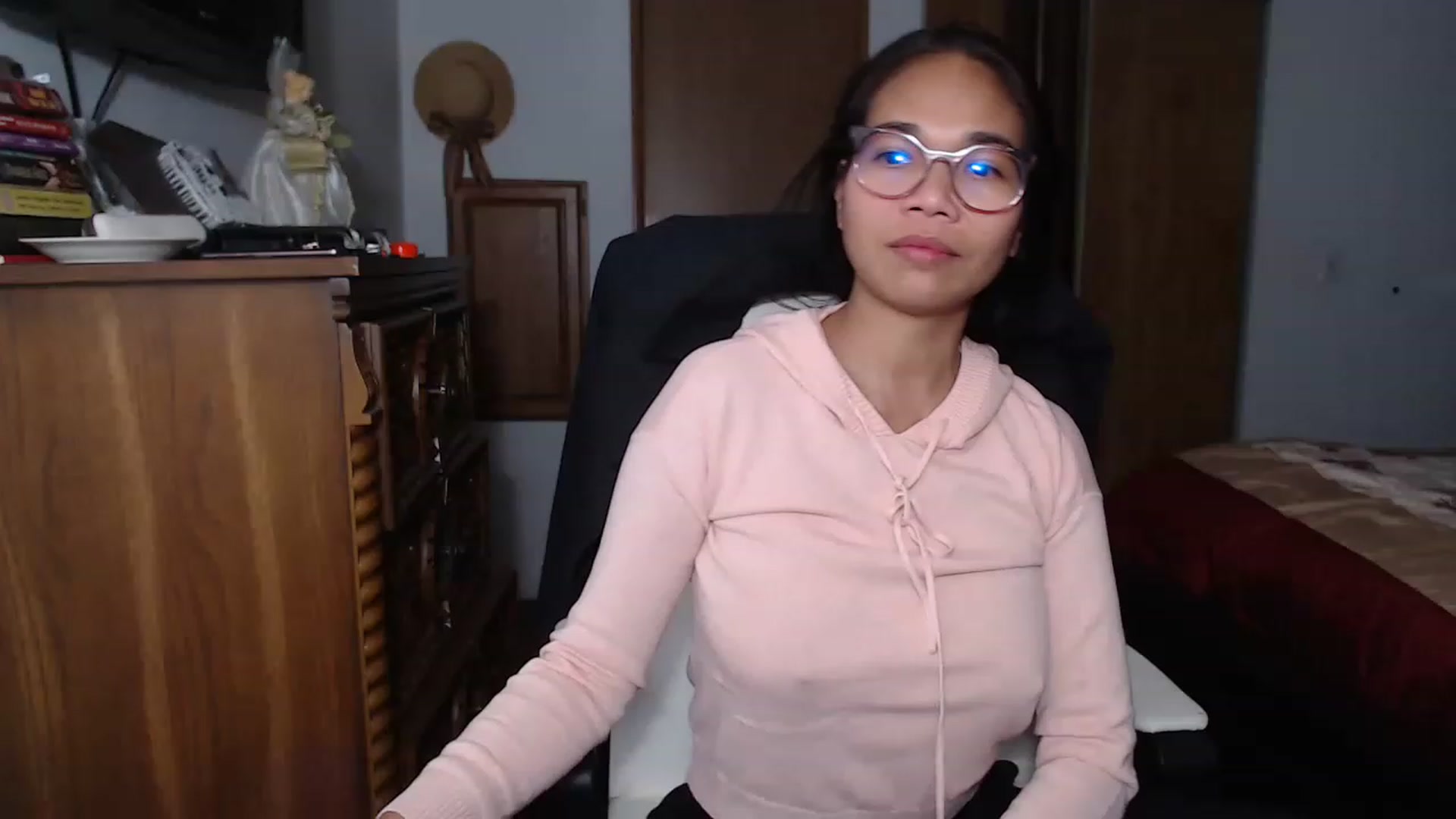 Gallery image thumbnail from Littlekai2023's myfreecams stream on, 11/23/2022, 02:09 image 1 of 20