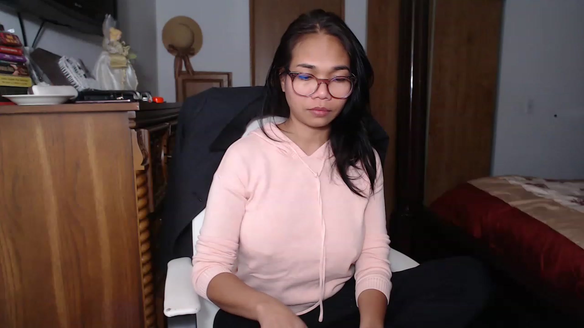 Gallery image thumbnail from Littlekai2023's myfreecams stream on, 11/23/2022, 02:09 image 14 of 20