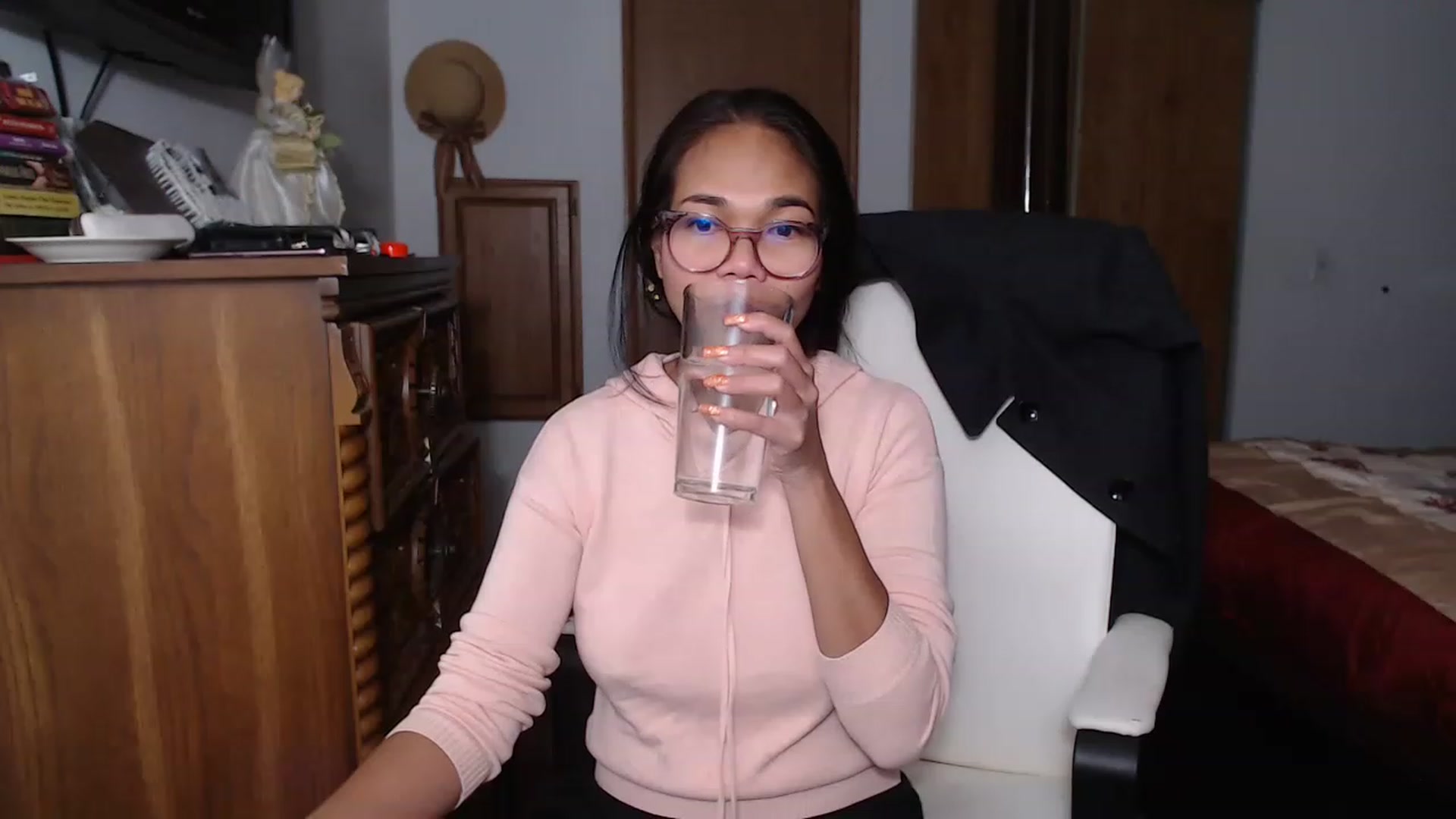 Gallery image thumbnail from Littlekai2023's myfreecams stream on, 11/23/2022, 02:09 image 8 of 20