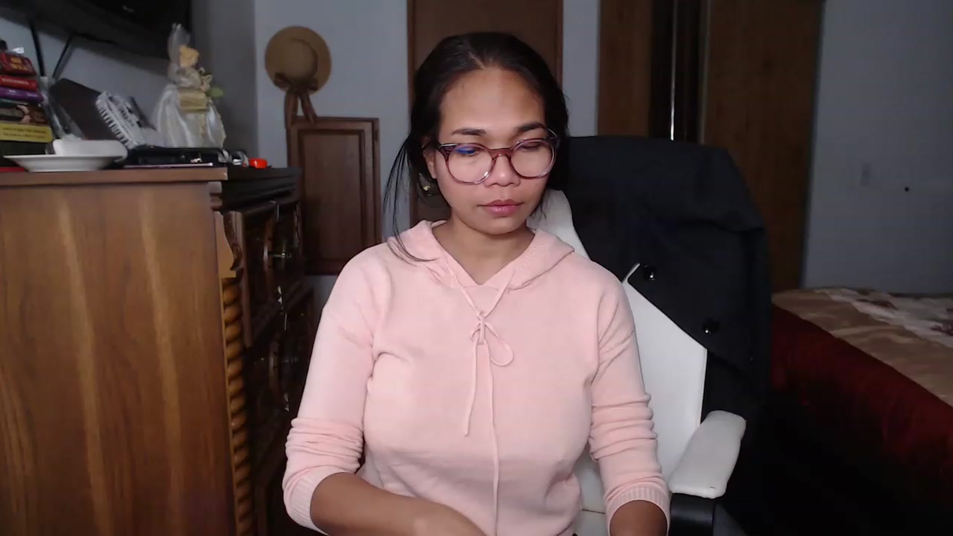 Gallery image thumbnail from Littlekai2023's myfreecams stream on, 11/23/2022, 02:09 image 3 of 20