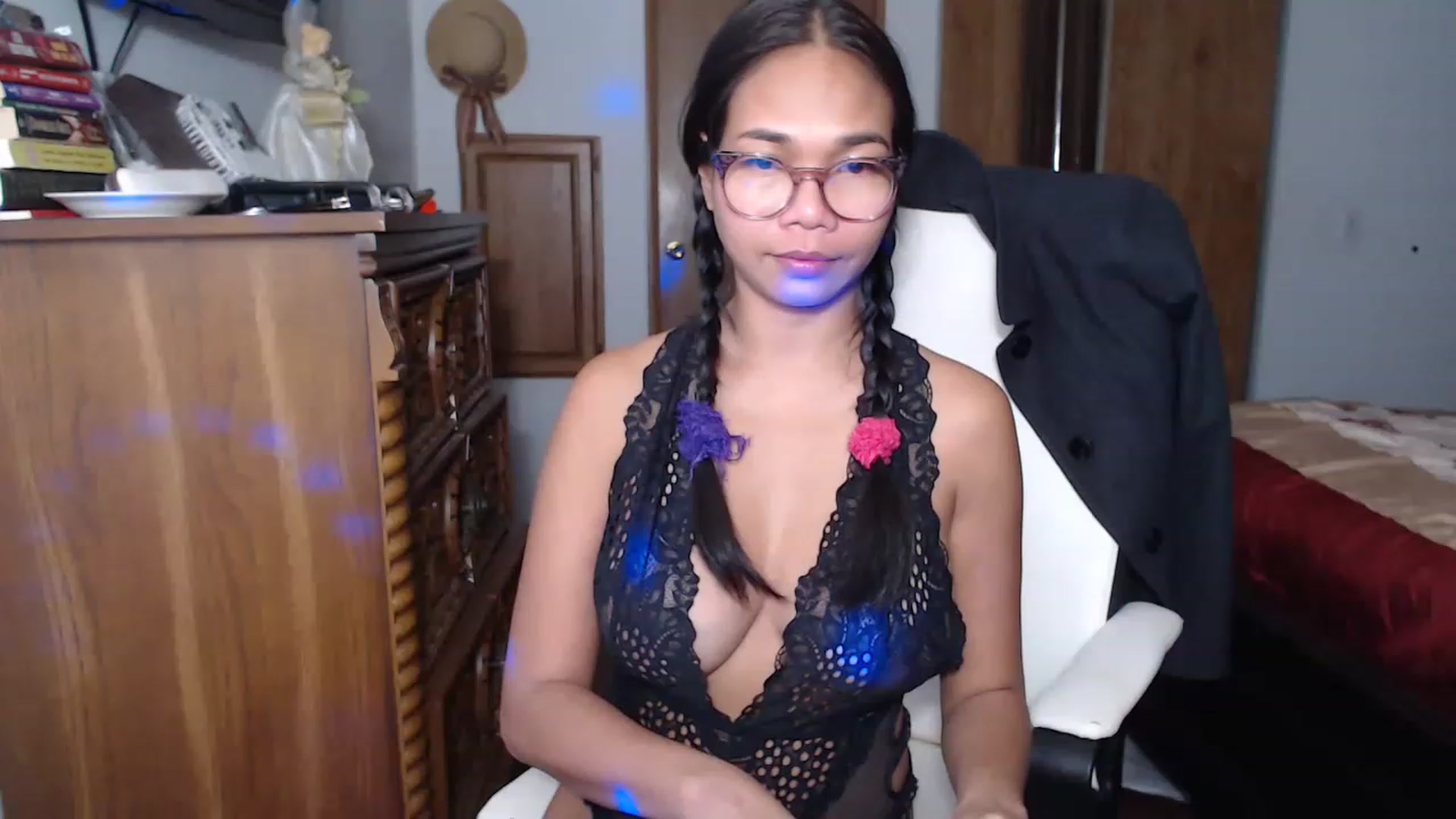 Gallery image thumbnail from Littlekai2023's myfreecams stream on, 11/23/2022, 05:37 image 15 of 20