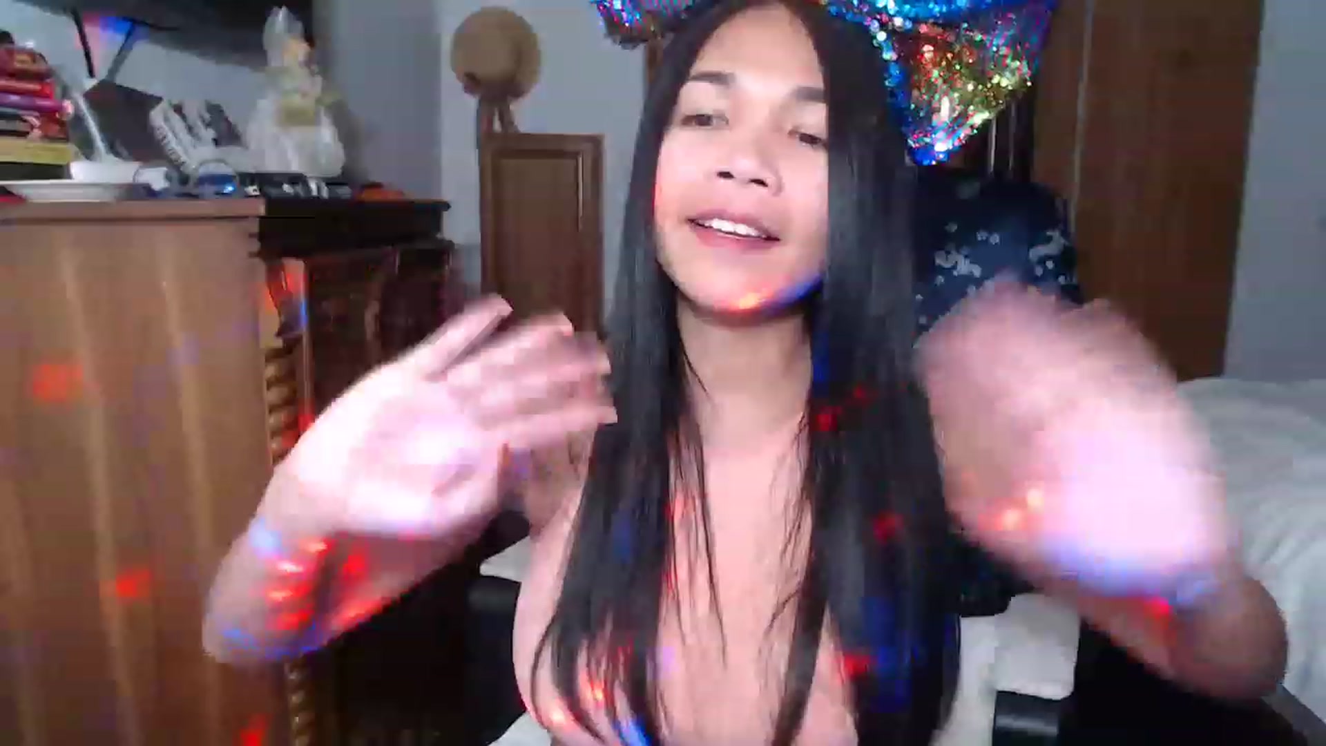 Gallery image thumbnail from Littlekai2023's myfreecams stream on, 11/24/2022, 06:38 image 19 of 20