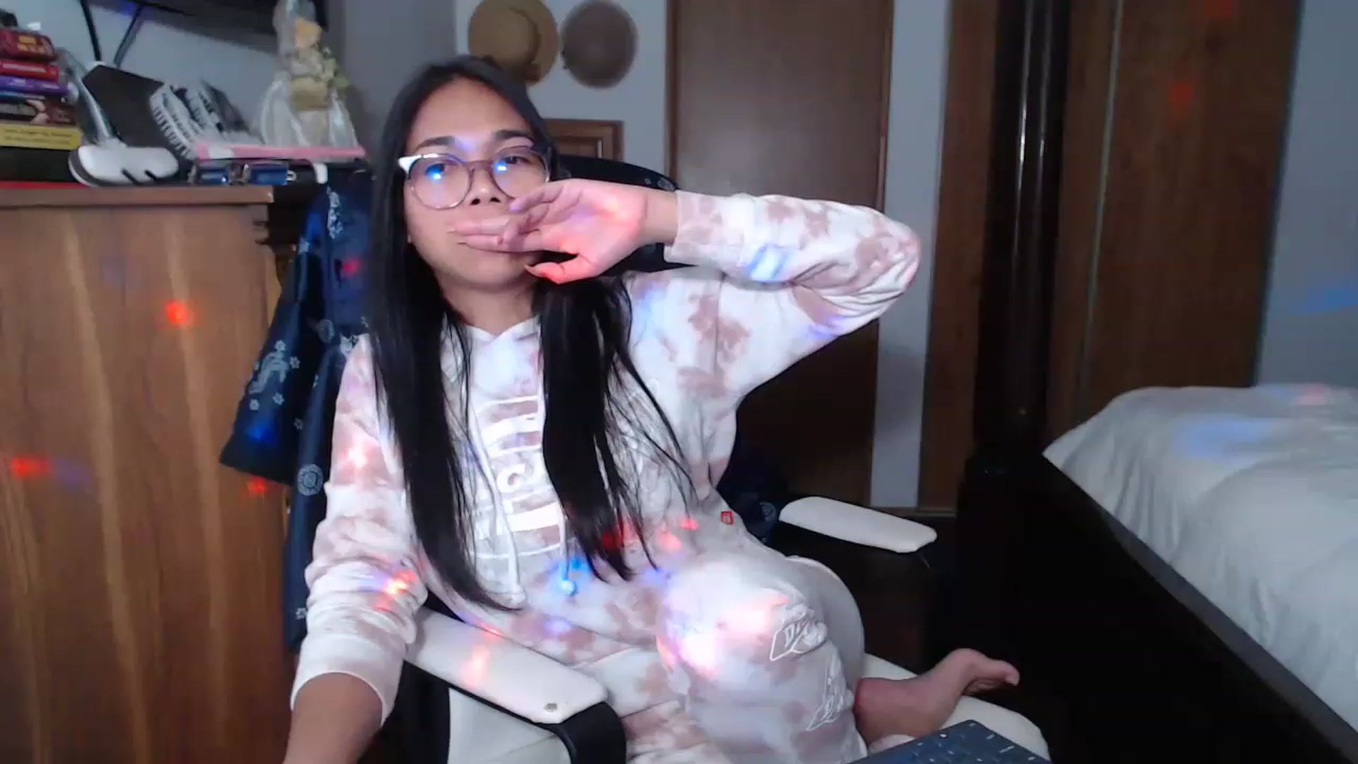 Gallery image thumbnail from Littlekai2023's myfreecams stream on, 11/25/2022, 04:27 image 15 of 20