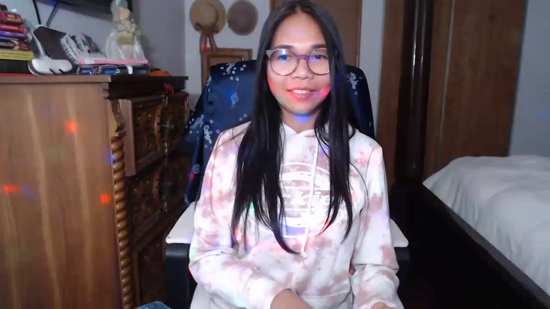 Gallery image thumbnail from Littlekai2023's myfreecams stream on, 11/25/2022, 04:27 image 19 of 20