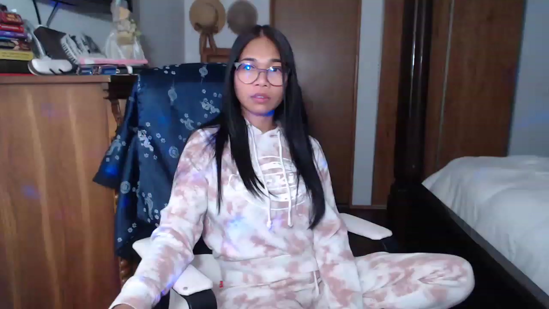 Gallery image thumbnail from Littlekai2023's myfreecams stream on, 11/25/2022, 04:27 image 5 of 20