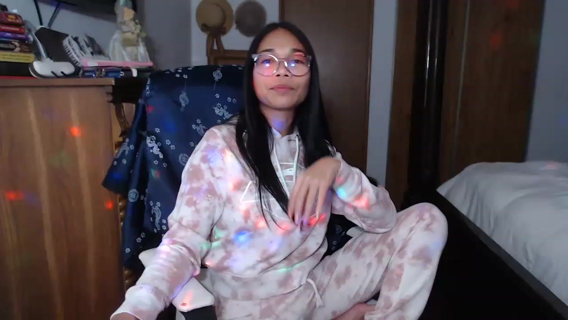 Gallery image thumbnail from Littlekai2023's myfreecams stream on, 11/25/2022, 04:27 image 8 of 20